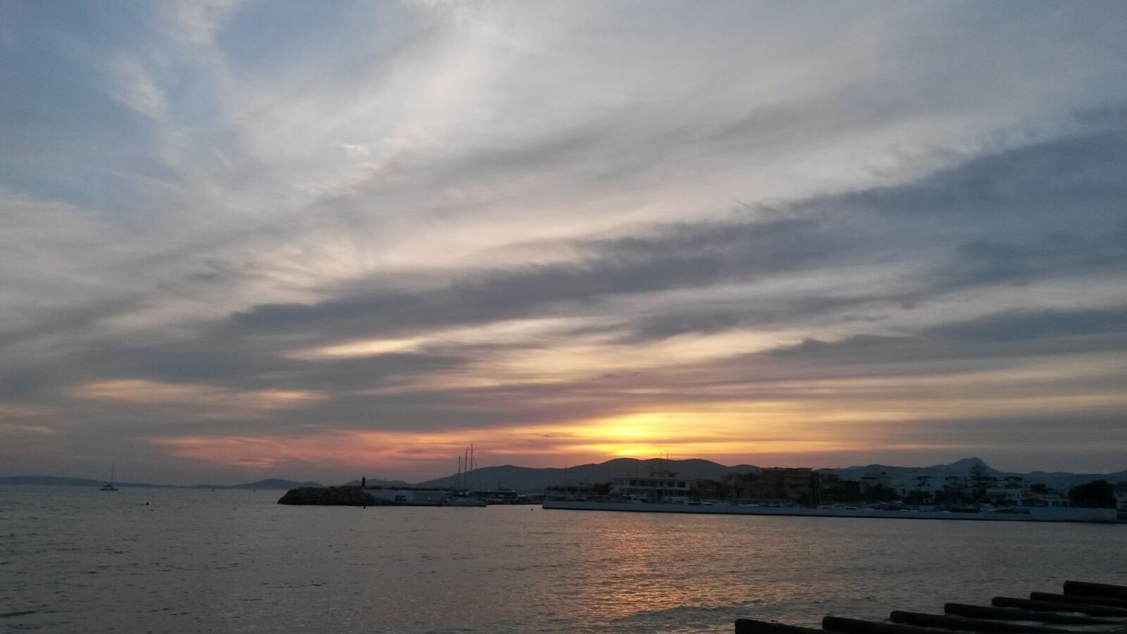 Samsung Galaxy S4 Mini sample photo. Sunset, sea, water photography