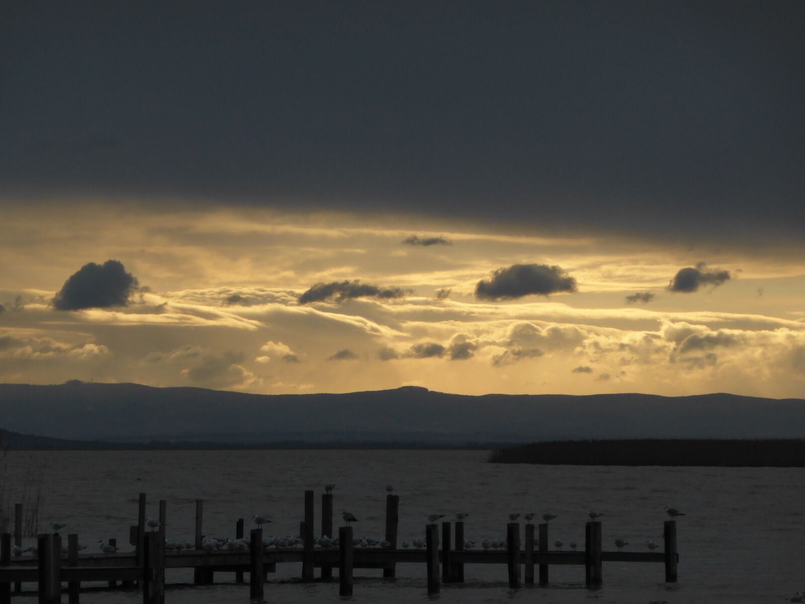 Panasonic Lumix DMC-ZS30 (Lumix DMC-TZ40) sample photo. Clouds, landscape, sky photography