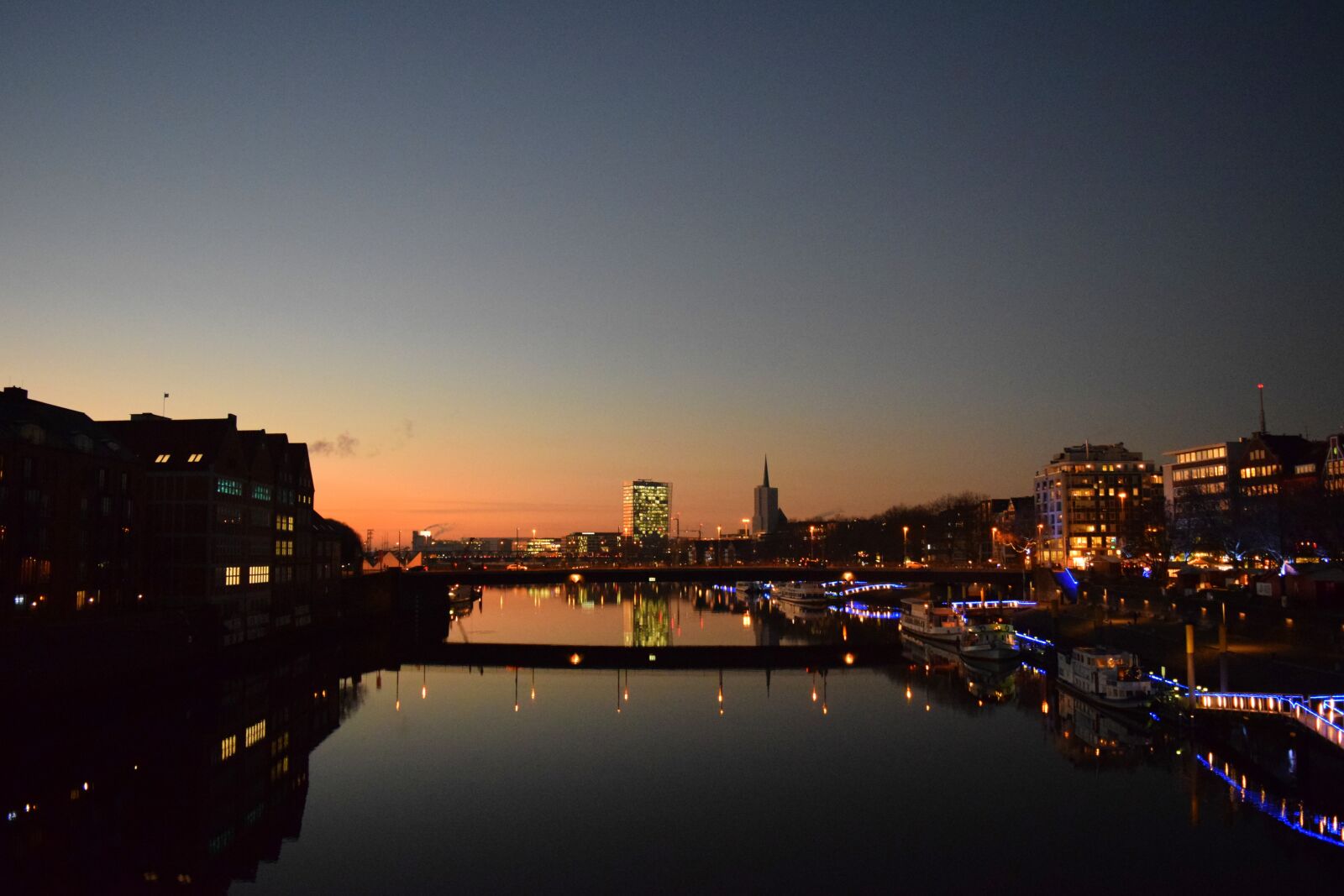 Nikon D3300 sample photo. Bremen, weser, twilight photography
