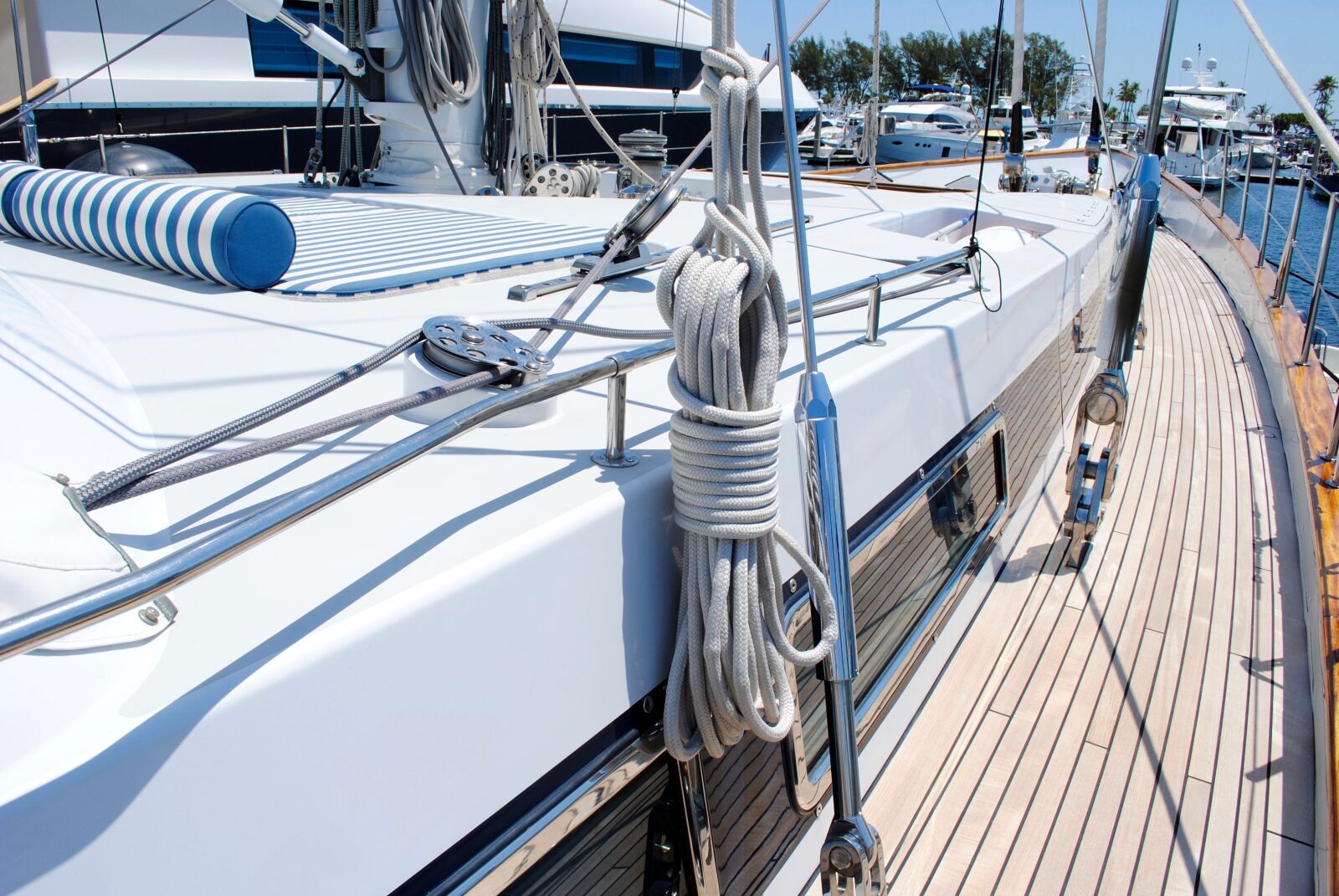 Nikon D3000 sample photo. Sailing yacht, starboard, rigging photography