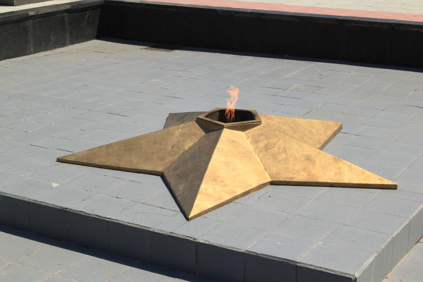 Canon EOS 550D (EOS Rebel T2i / EOS Kiss X4) sample photo. Moldova, transnistria, tiraspol photography