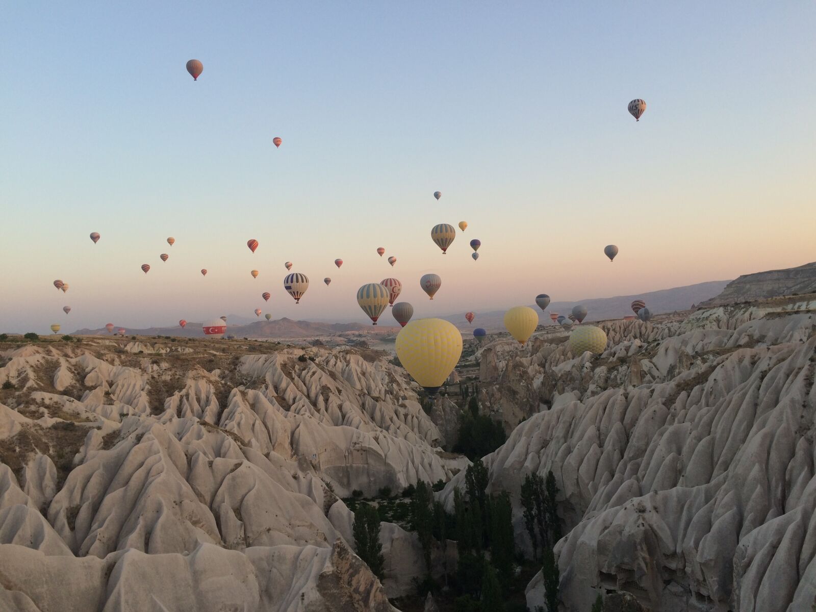 iPhone 5s back camera 4.15mm f/2.2 sample photo. Hot air balloon, cappadocia photography