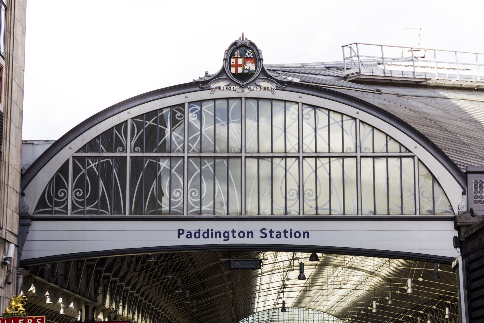 Canon EOS 600D (Rebel EOS T3i / EOS Kiss X5) sample photo. London, paddington, station, train photography