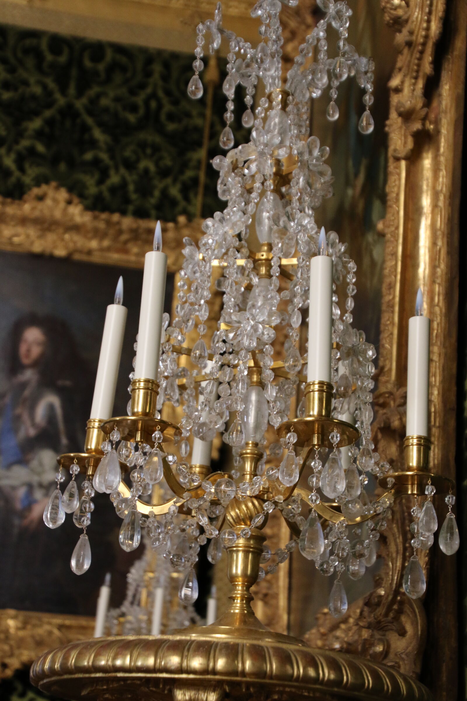 Canon EOS 7D Mark II sample photo. Chandelier, light, paris, pretty photography