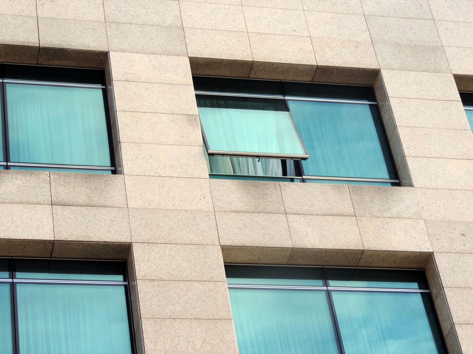 Nikon Coolpix P520 sample photo. Window, building, reflection, contemporary photography