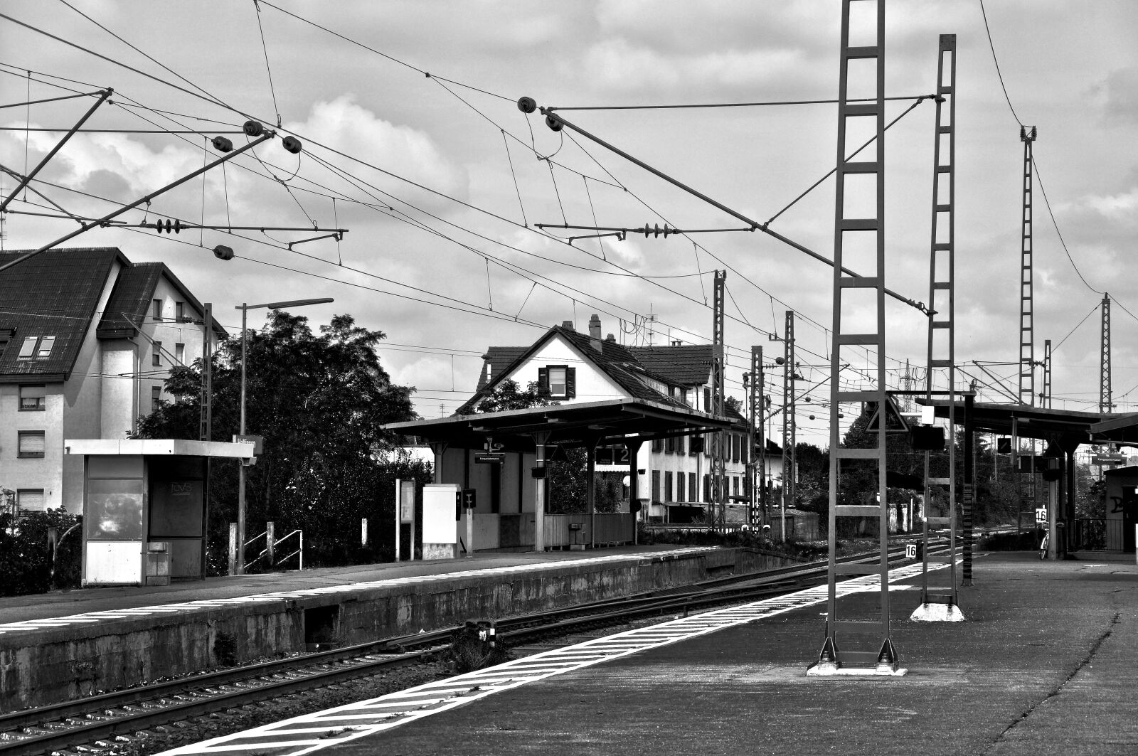 Nikon D90 sample photo. Railway station, old, rails photography