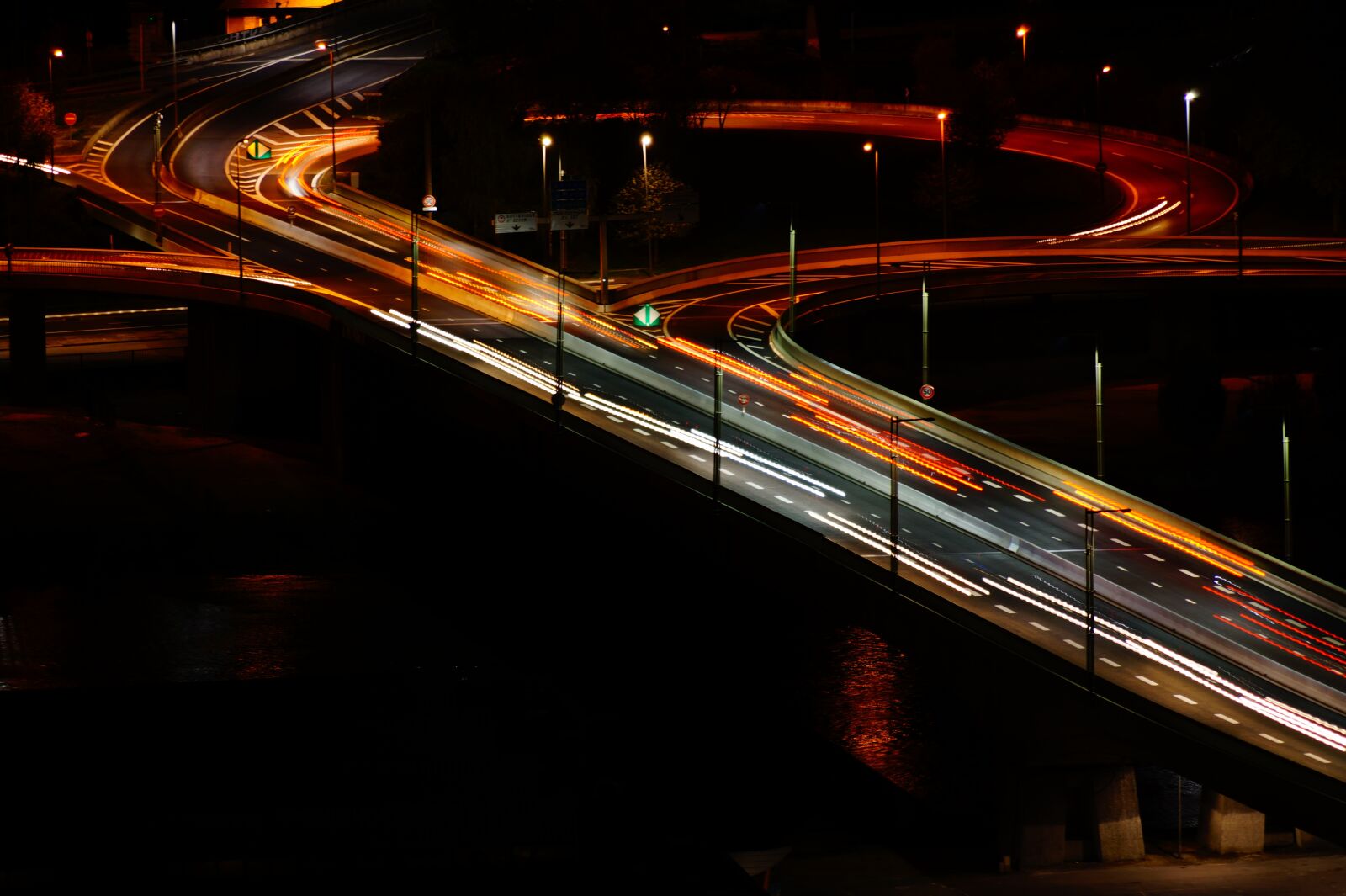 Sony SLT-A58 + Sony DT 55-200mm F4-5.6 SAM sample photo. Highway, night, lighthouse photography