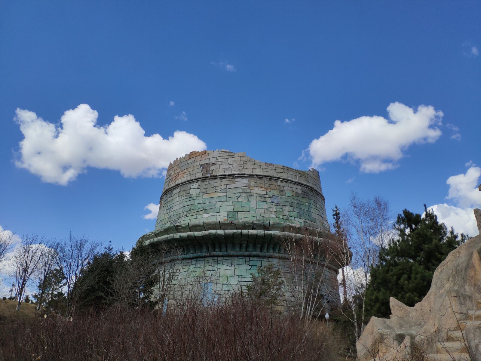 Xiaomi MI 8 sample photo. Building, sky, ruins photography