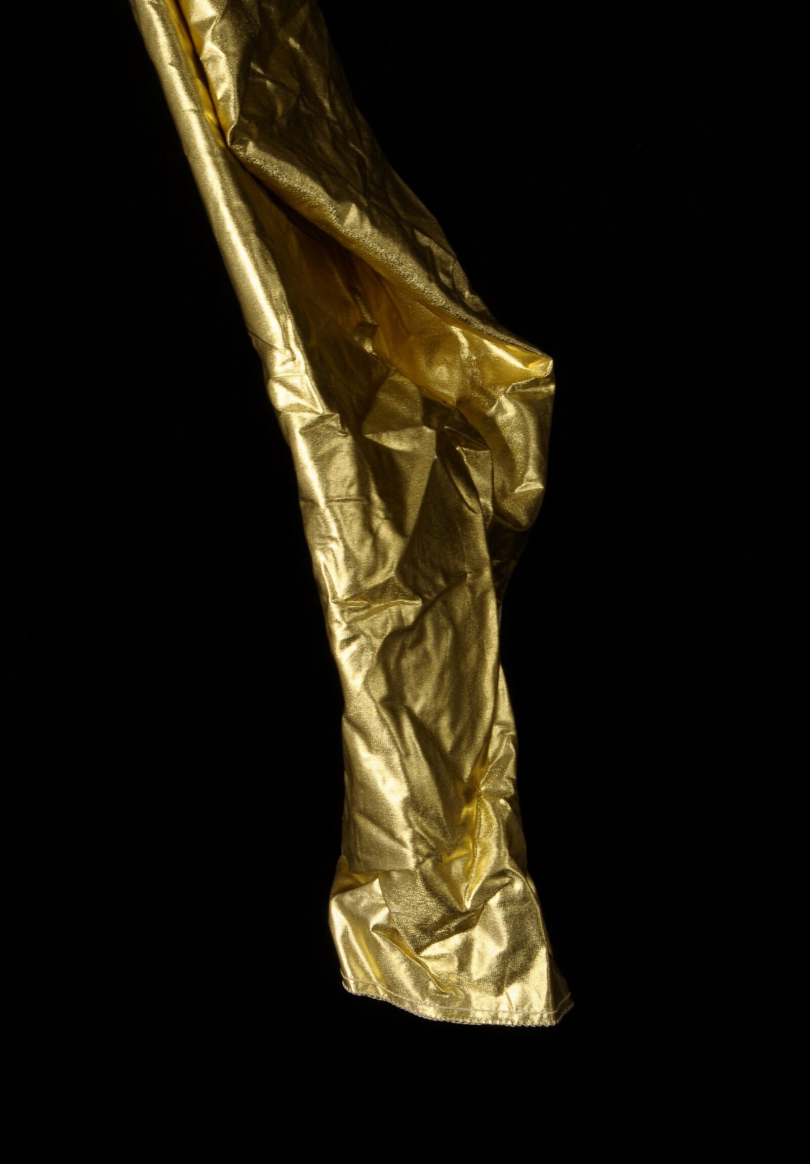 Nikon D90 sample photo. Fabric, textile, gold photography