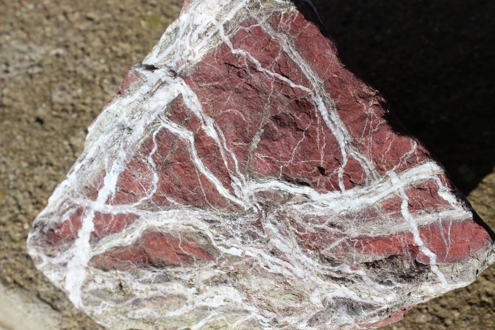 Canon EOS 600D (Rebel EOS T3i / EOS Kiss X5) sample photo. Stone, rock, grain photography