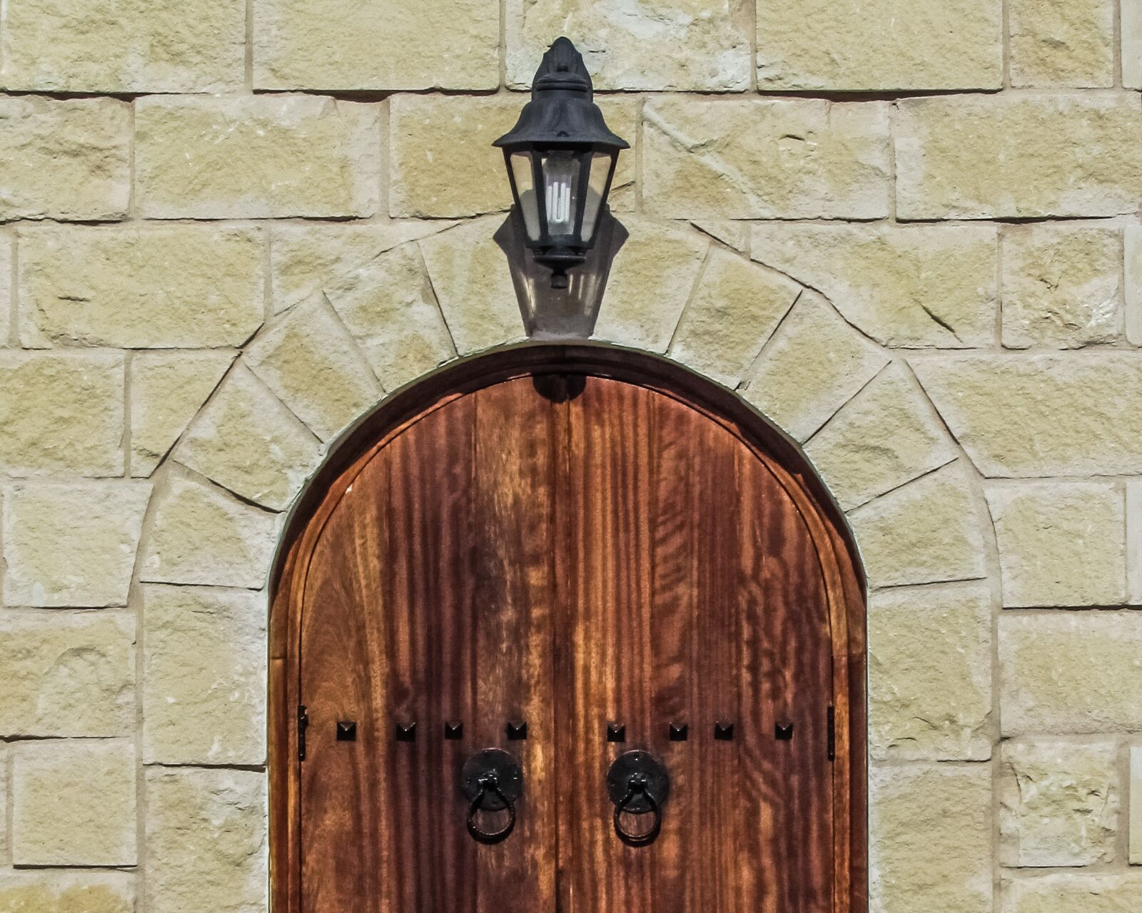 Canon PowerShot SX400 IS sample photo. Door, entrance, wooden photography