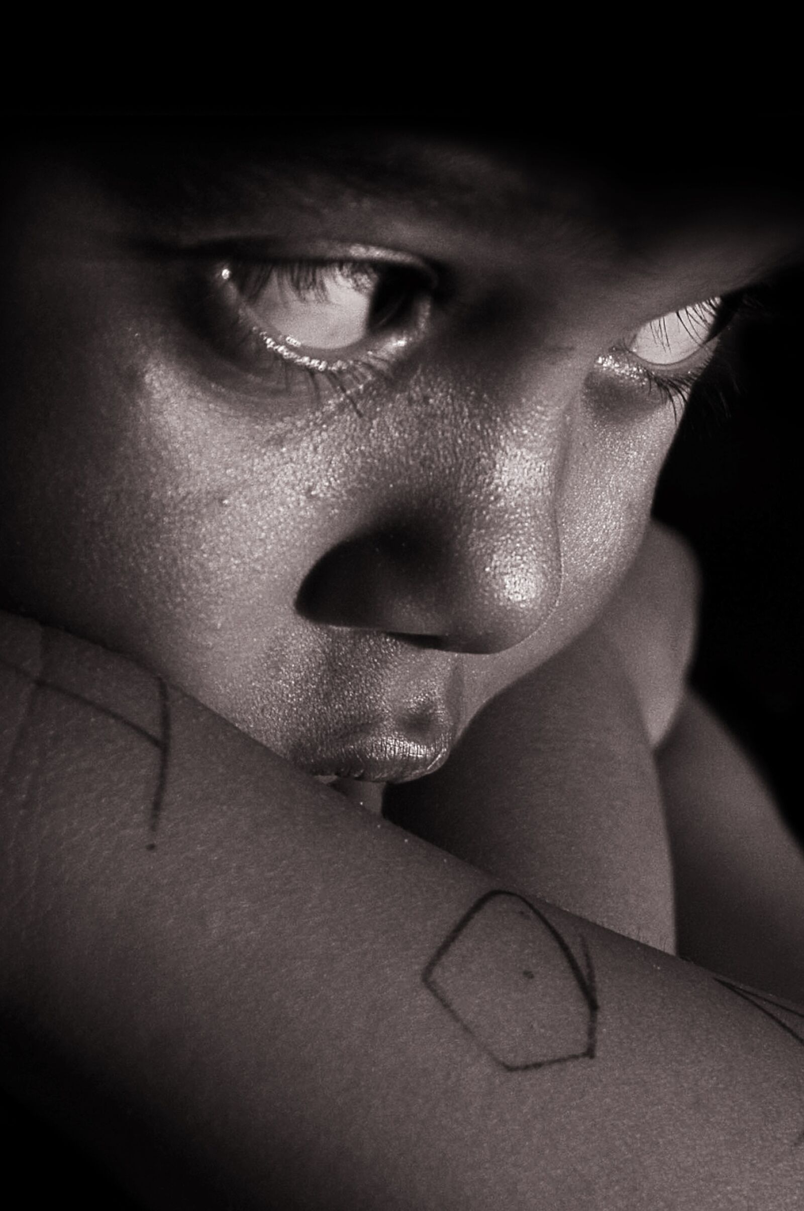 Nikon D300 sample photo. Boy, portrait, dark photography