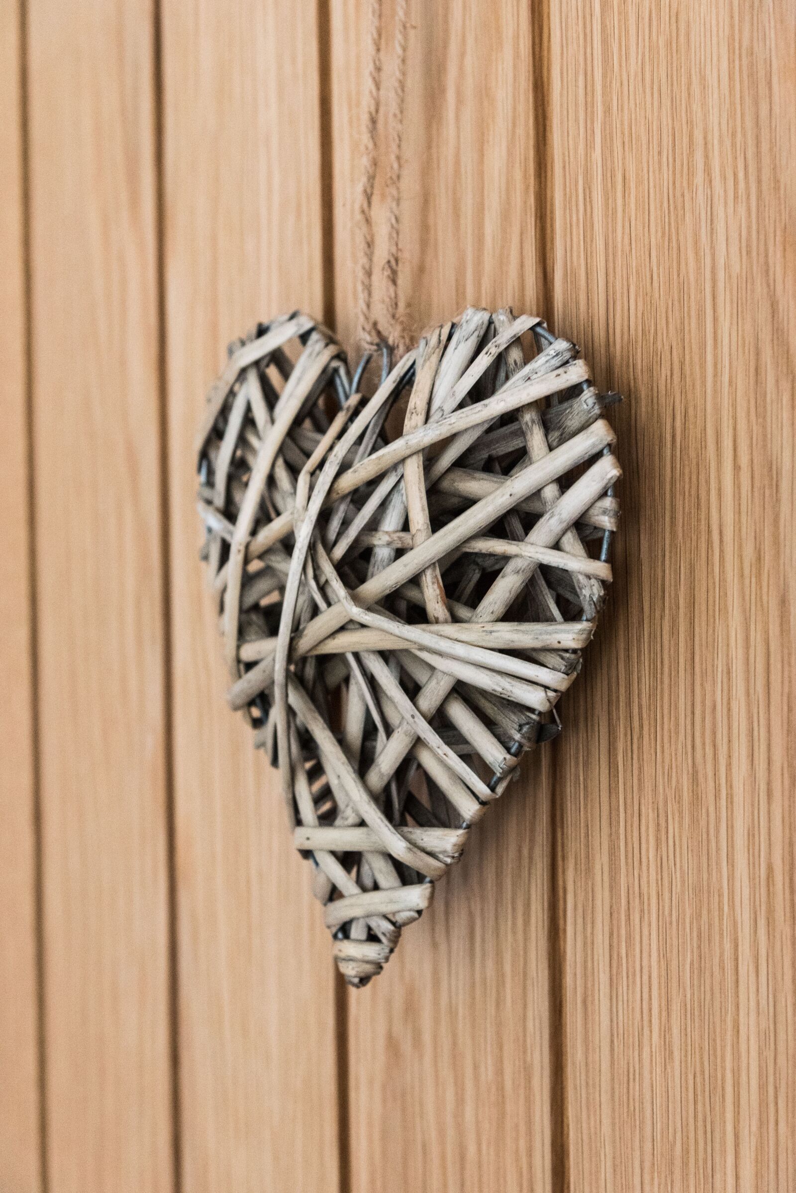 Nikon D750 sample photo. Heart, interior, decoration photography