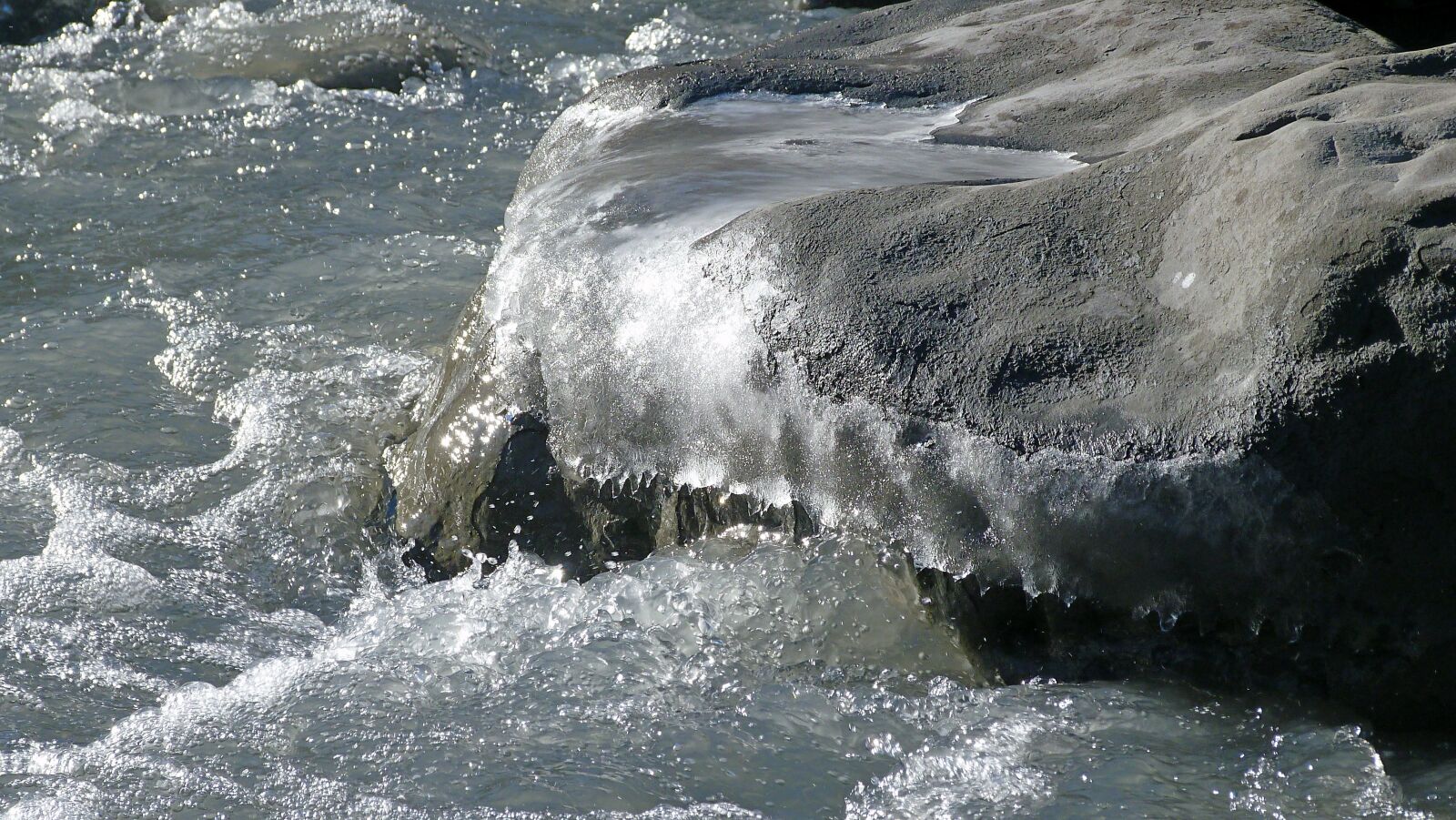 Panasonic Lumix DMC-FZ40 (Lumix DMC-FZ45) sample photo. Landscapes, nature, water photography