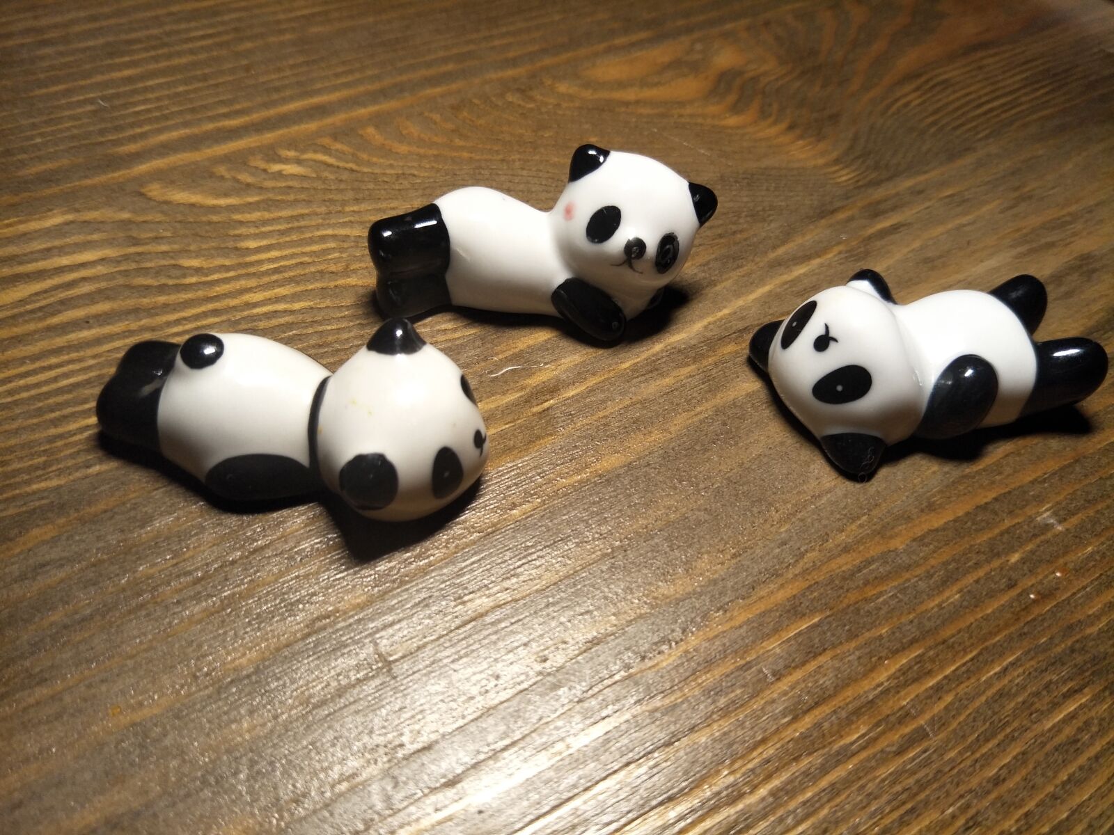 OPPO R9S sample photo. Red panda, chopsticks holder photography