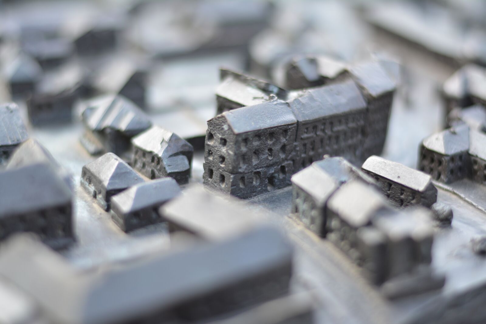Nikon D5200 sample photo. Ternopil, miniature, bronze photography