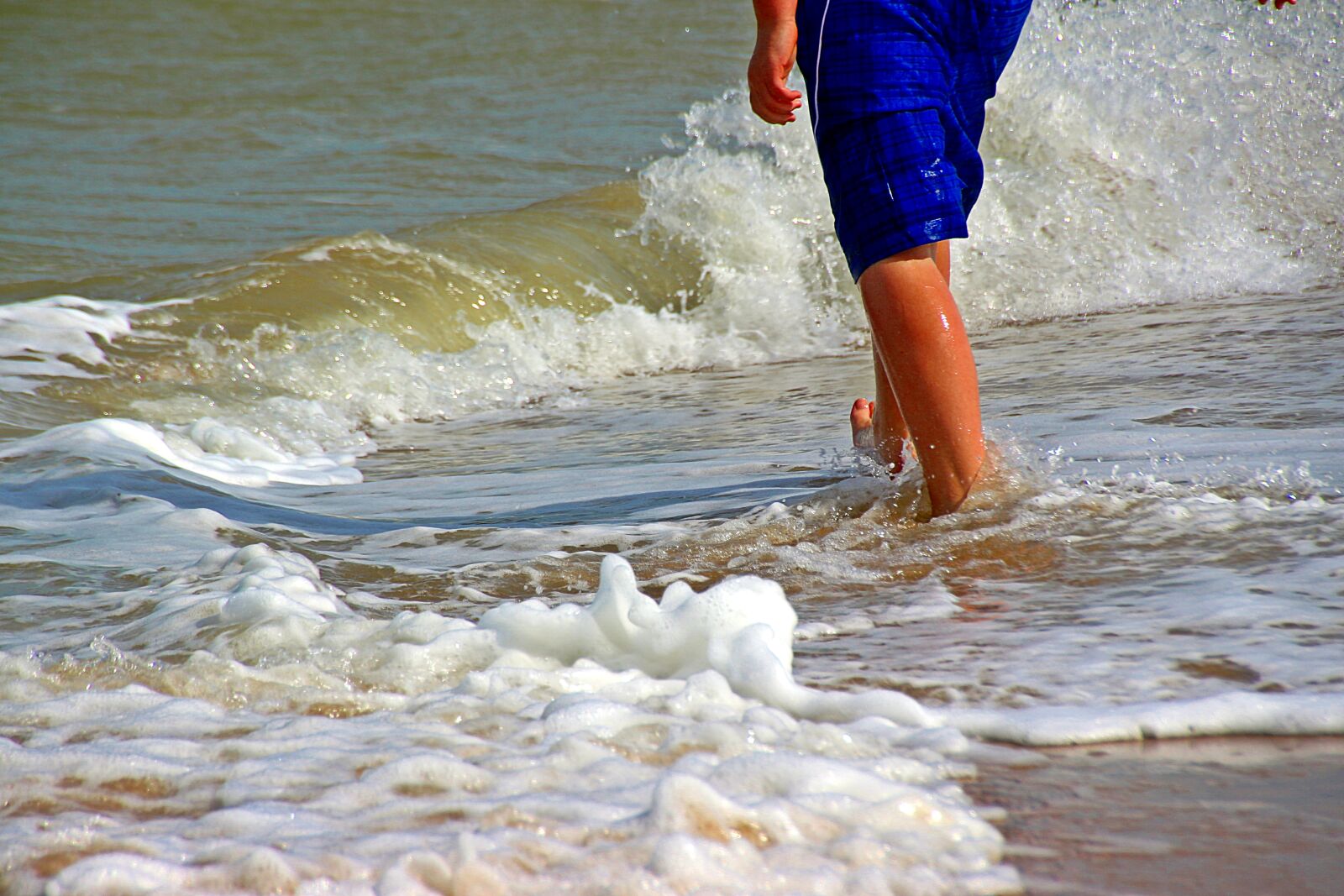Canon EOS 650D (EOS Rebel T4i / EOS Kiss X6i) sample photo. Feet, legs, sand photography