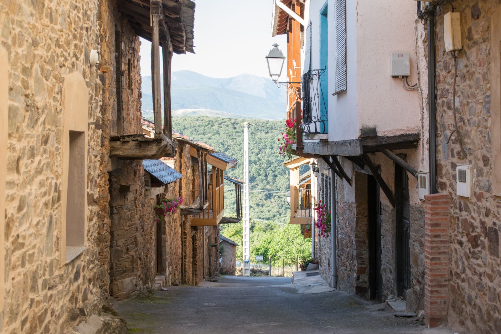 Nikon D3300 sample photo. Santiago path, spain, architecture photography