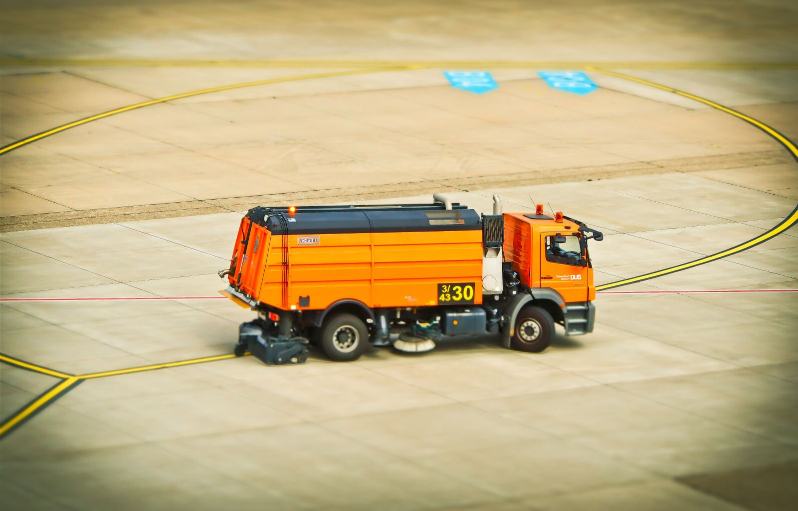 Olympus OM-D E-M10 sample photo. Airport, prior to, miniature photography