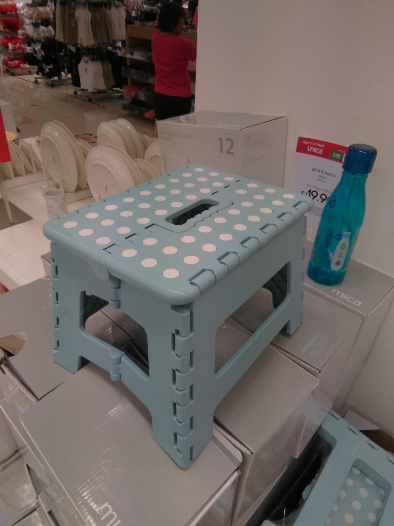 HMD Global Nokia 2 sample photo. Chair articulada1, chair plastica1 photography
