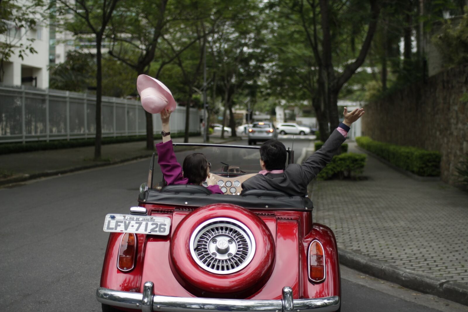 Canon EOS 60D sample photo. Old timer, cabriolet, couple photography