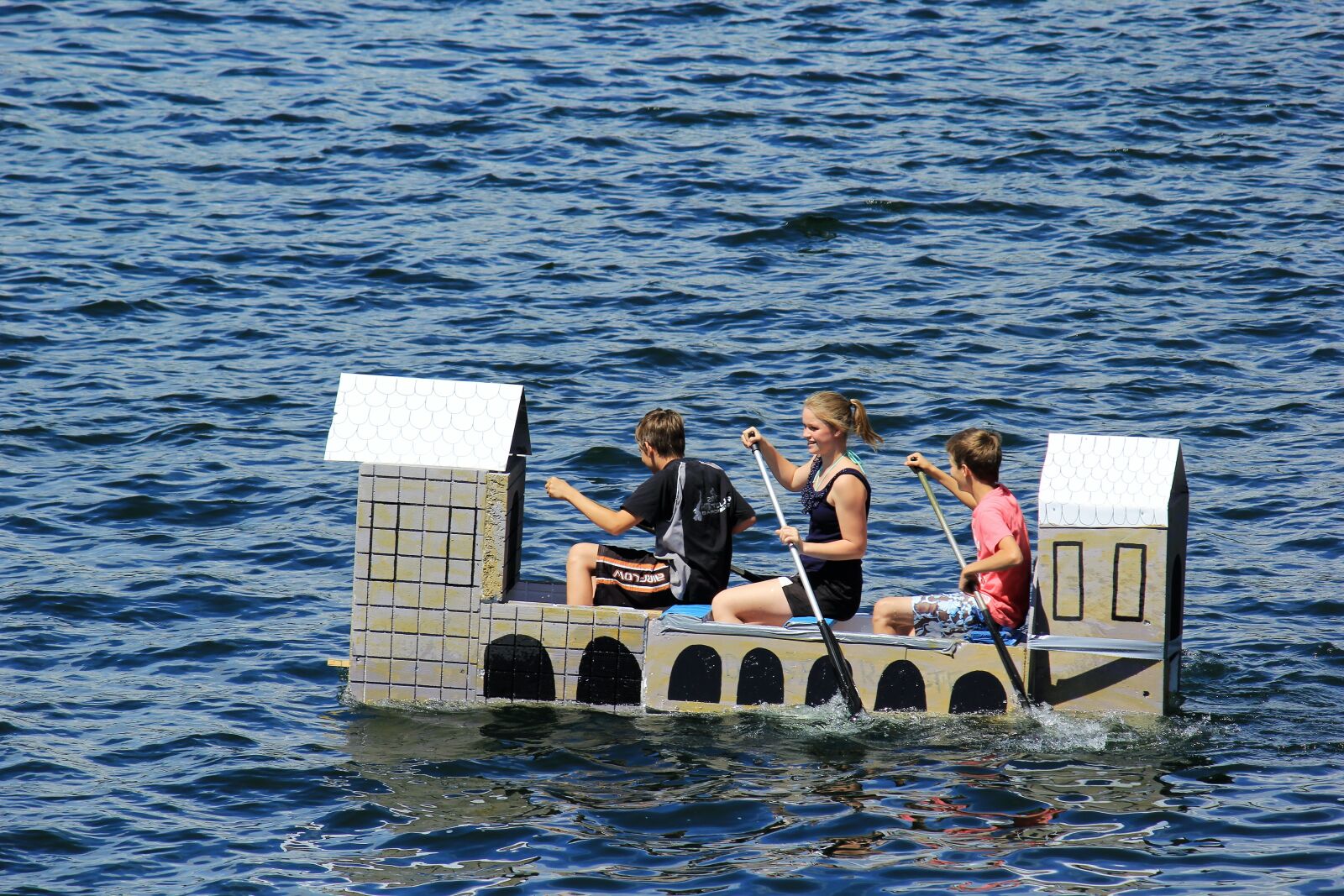 Canon EOS 60D + Canon EF-S 55-250mm F4-5.6 IS sample photo. Bathtub race, edersee, dam photography