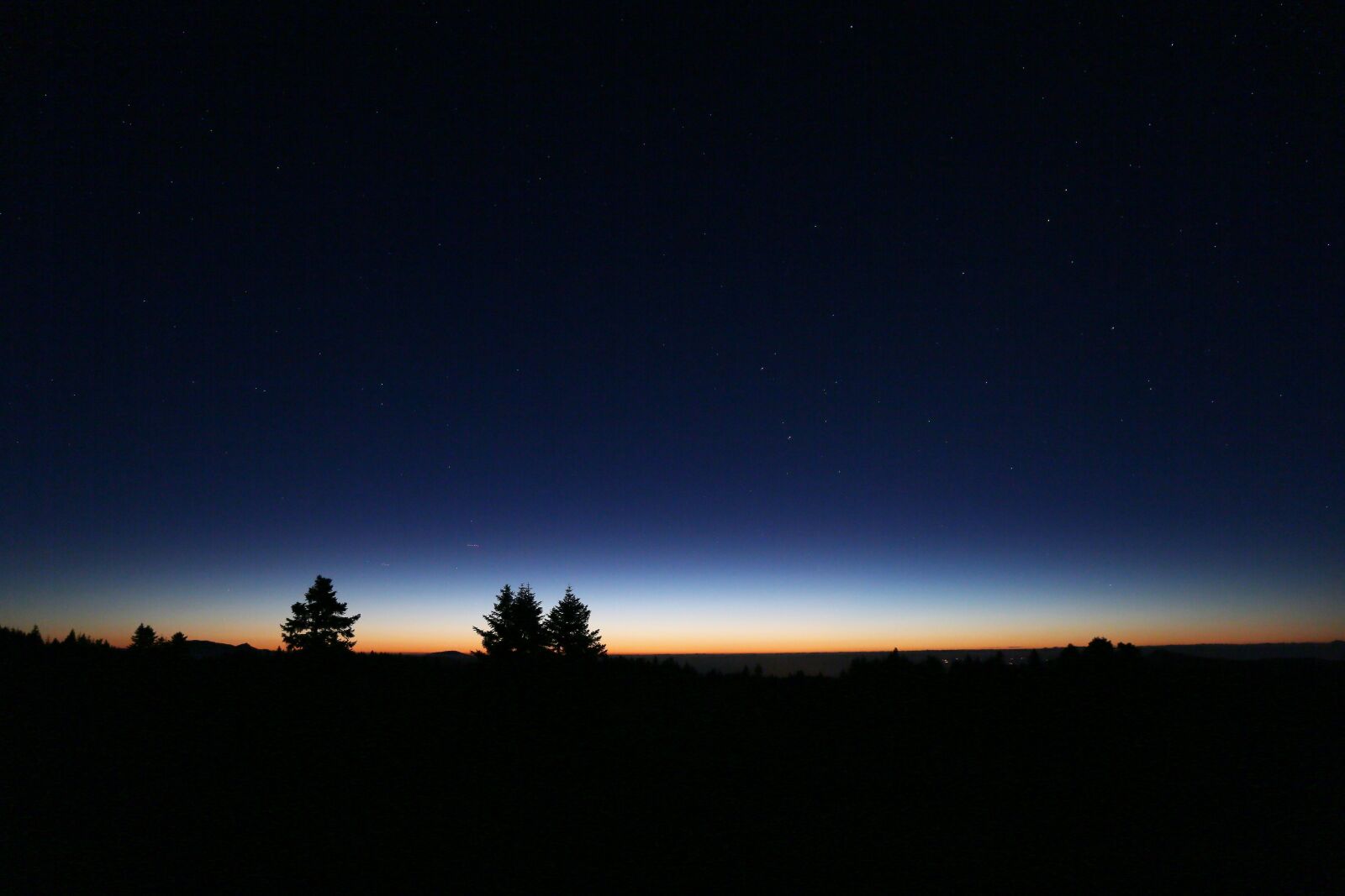 Canon EOS 5D Mark III sample photo. Dawn, tan, sky photography