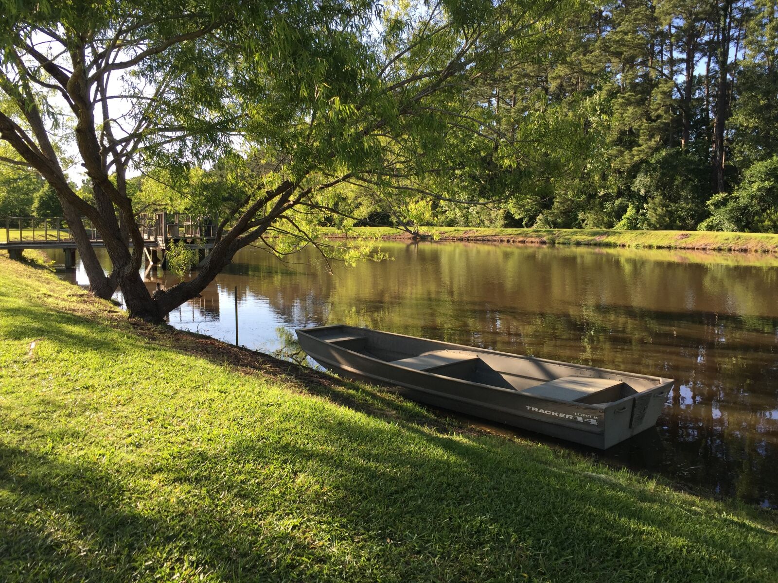 iPhone 6 Plus back camera 4.15mm f/2.2 sample photo. Boat, pond, outdoor photography