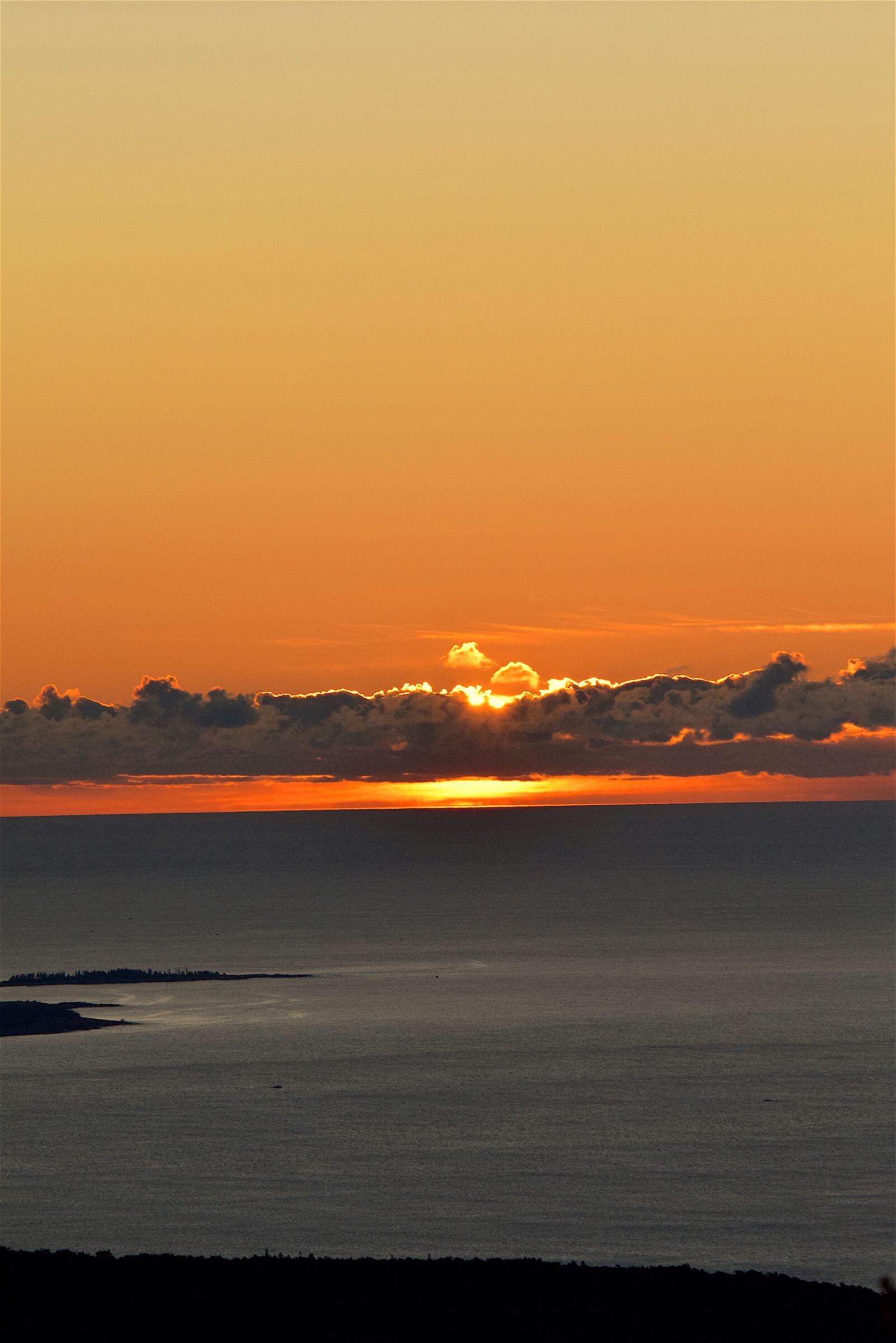 Nikon D3300 sample photo. Sunrise, clouds, sun photography