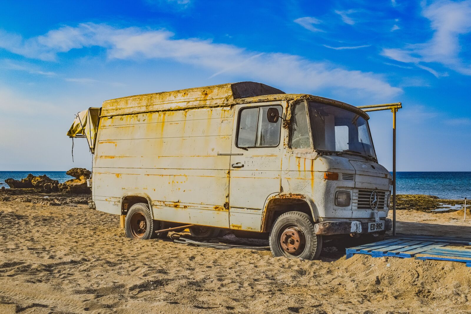 Nikon D3300 sample photo. Van, car, vehicle photography
