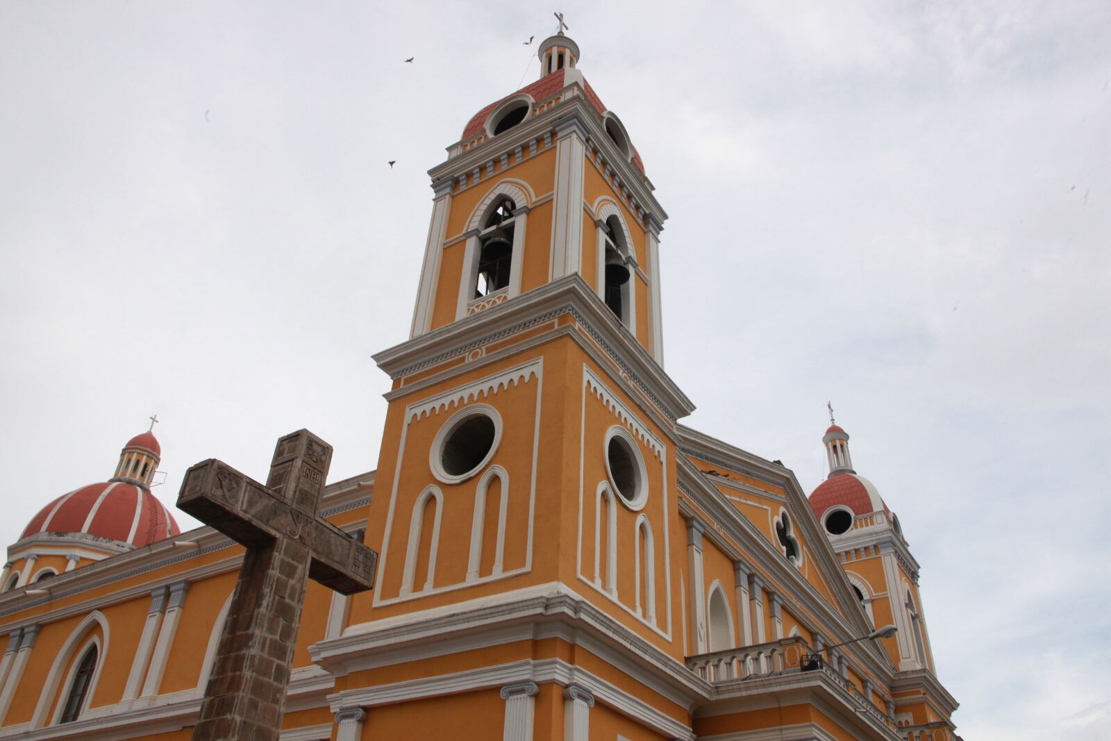 Canon EOS 5D Mark II sample photo. Church, nicaragua, architecture photography