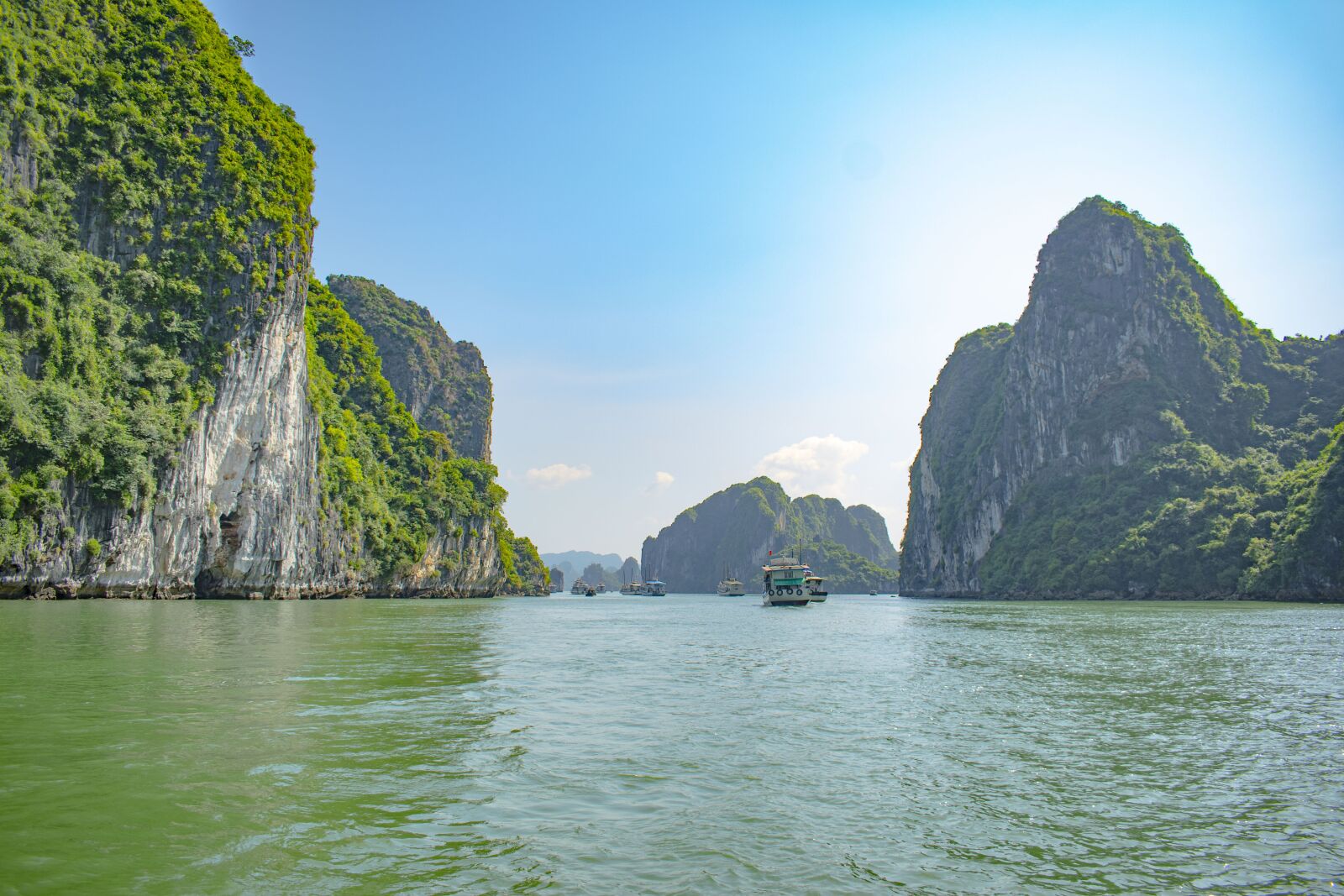 Nikon D3500 sample photo. Halong bay, blue sky photography