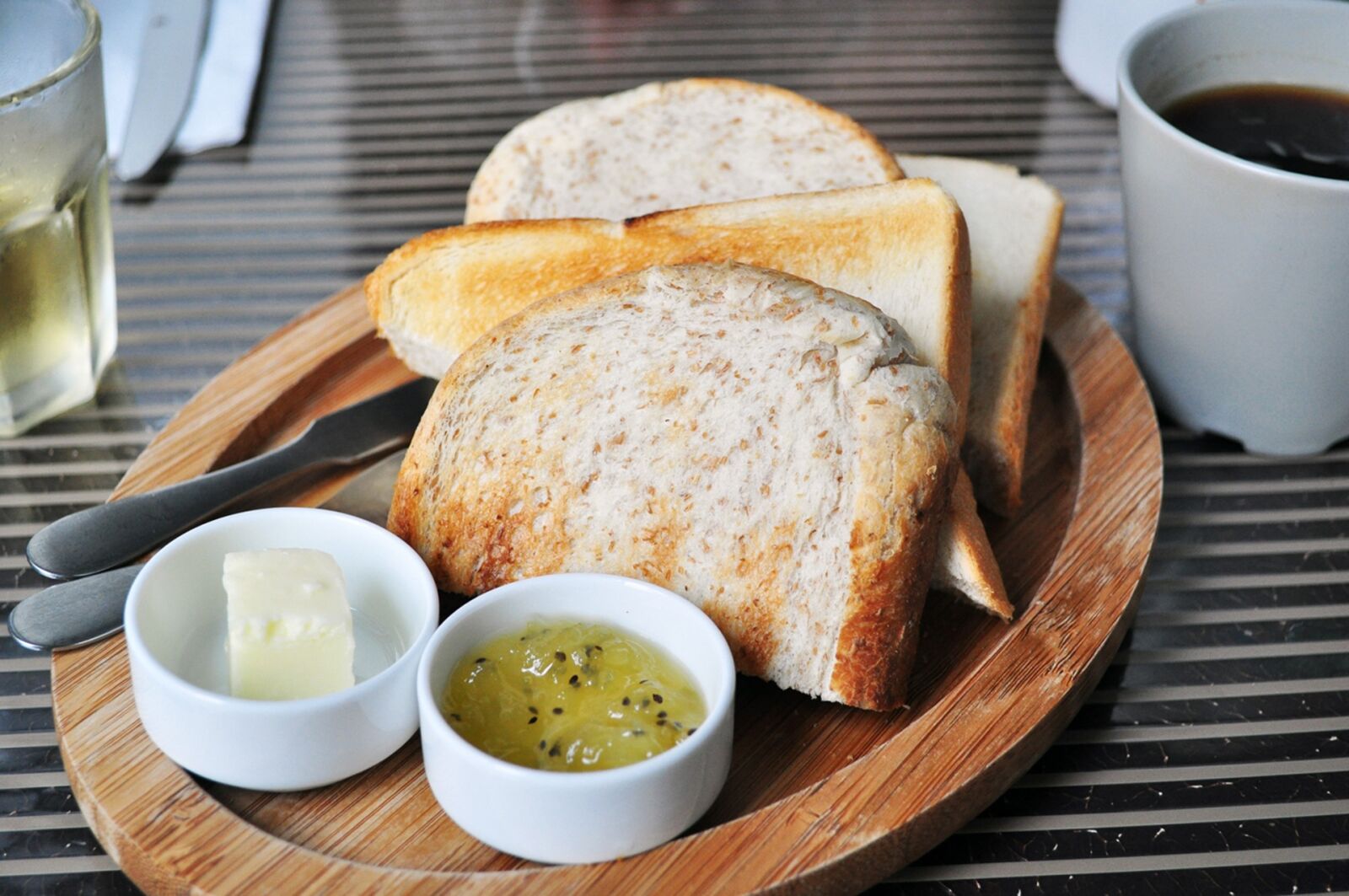 Nikon D5000 sample photo. Toast, breakfast, delicious photography