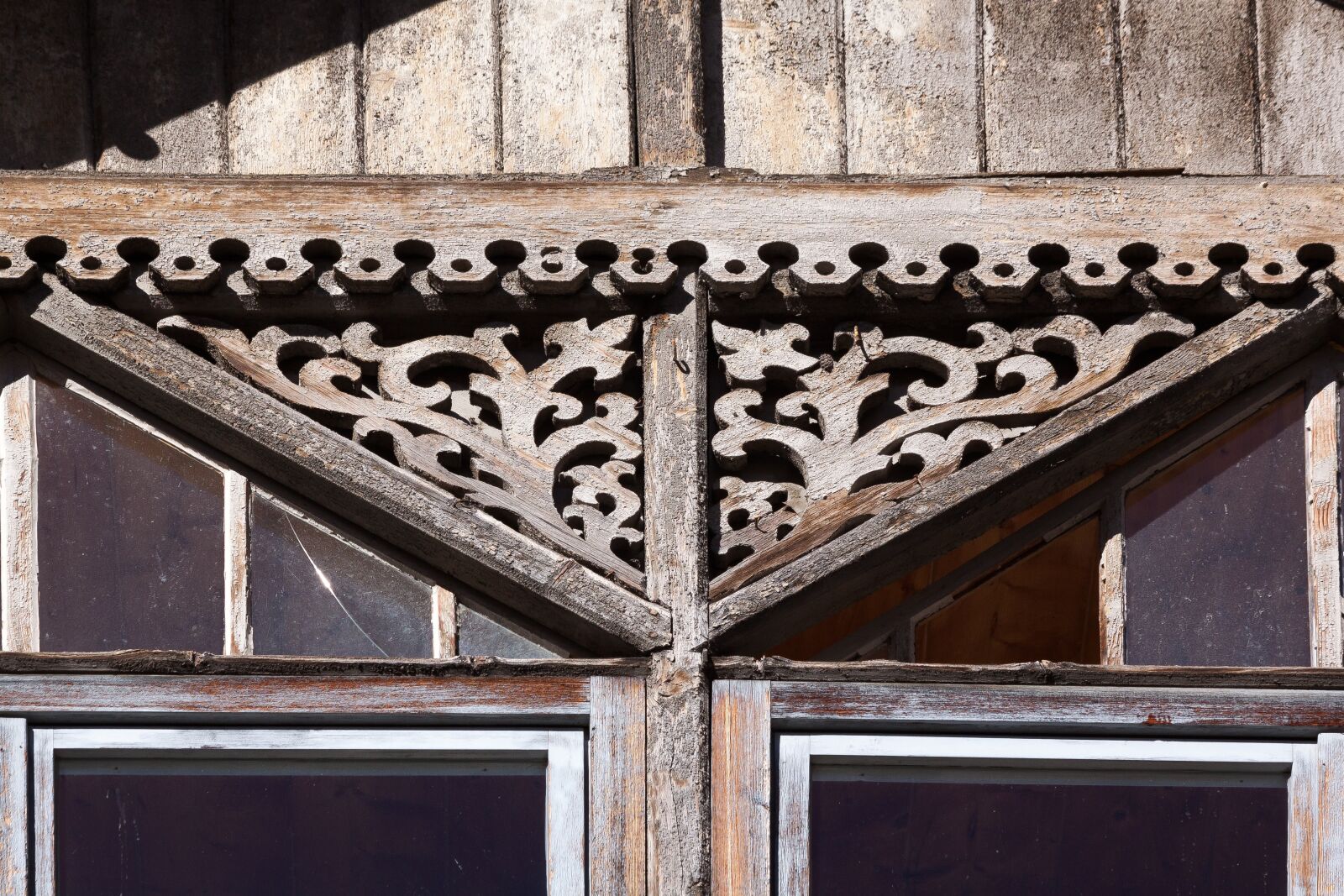 Canon EOS 50D sample photo. House, facade, window photography