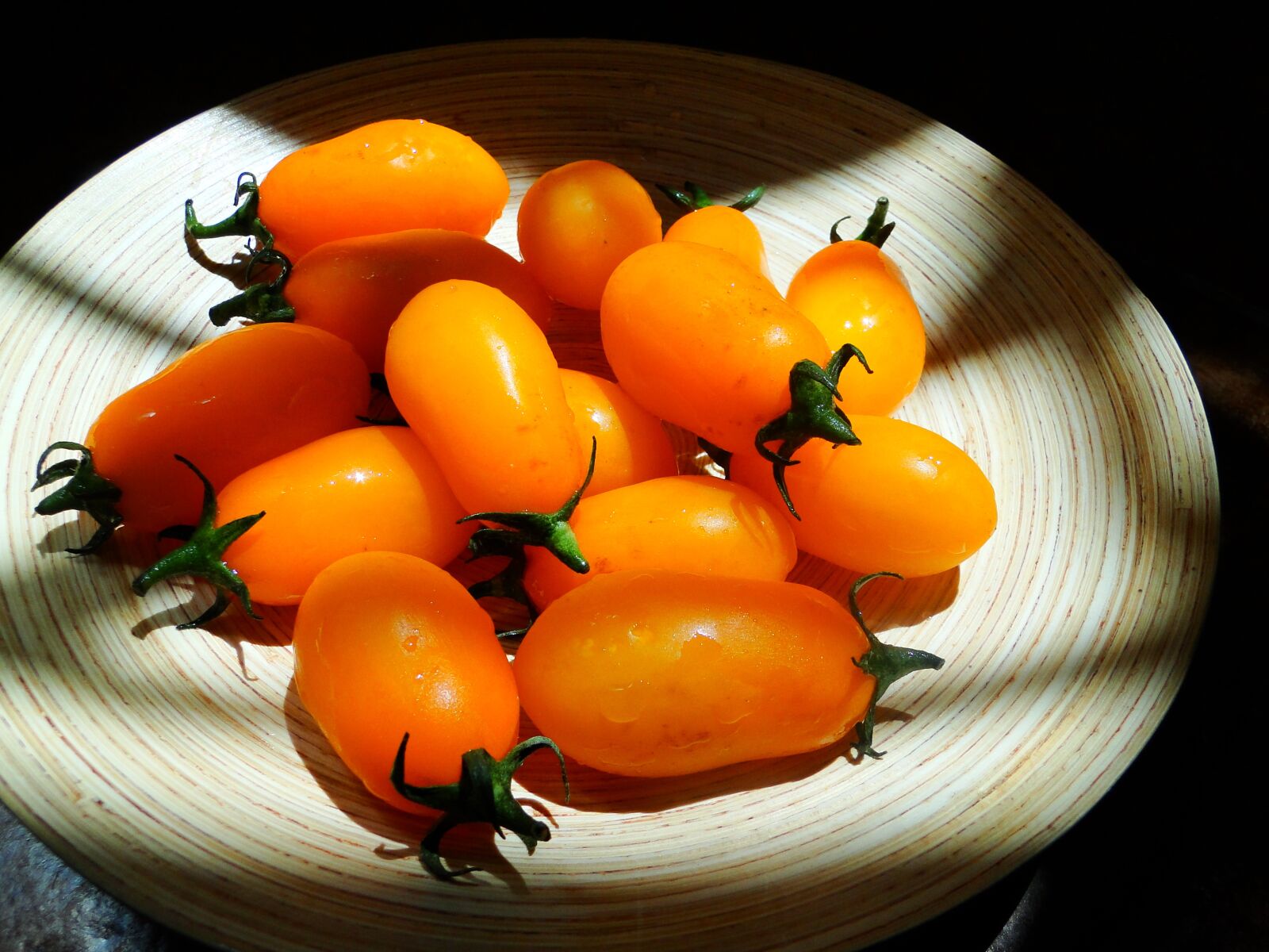 Sony Cyber-shot DSC-HX1 sample photo. Peppers, vegetables, orange photography