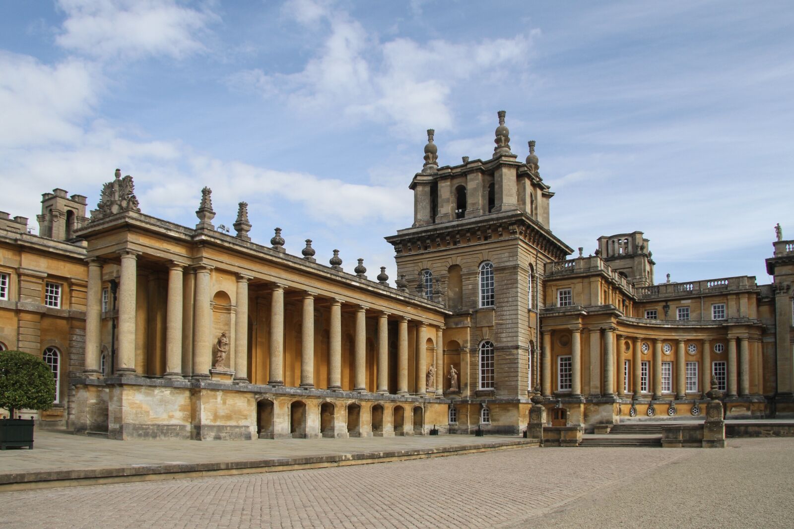 Canon EF-S 17-85mm F4-5.6 IS USM sample photo. Blenheim palace, castle, world photography