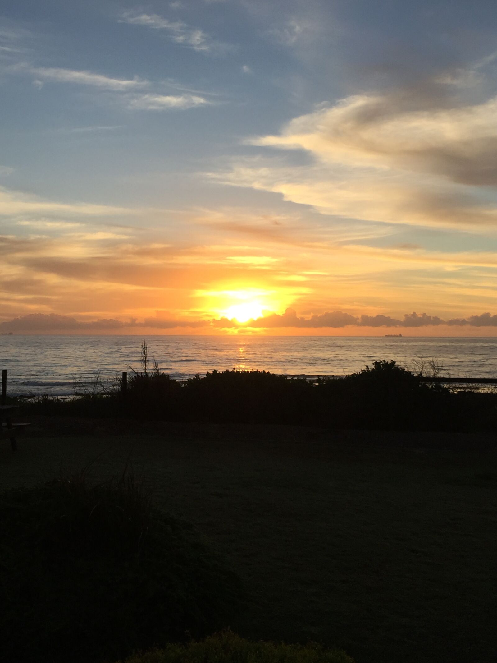 iPhone 6 Plus back camera 4.15mm f/2.2 sample photo. Sunrise photography