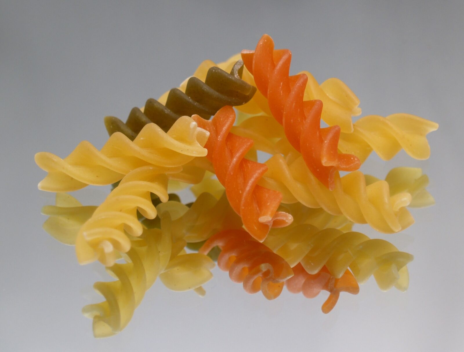 Olympus E-300 (EVOLT E-300) sample photo. Pasta, reflection, food photography
