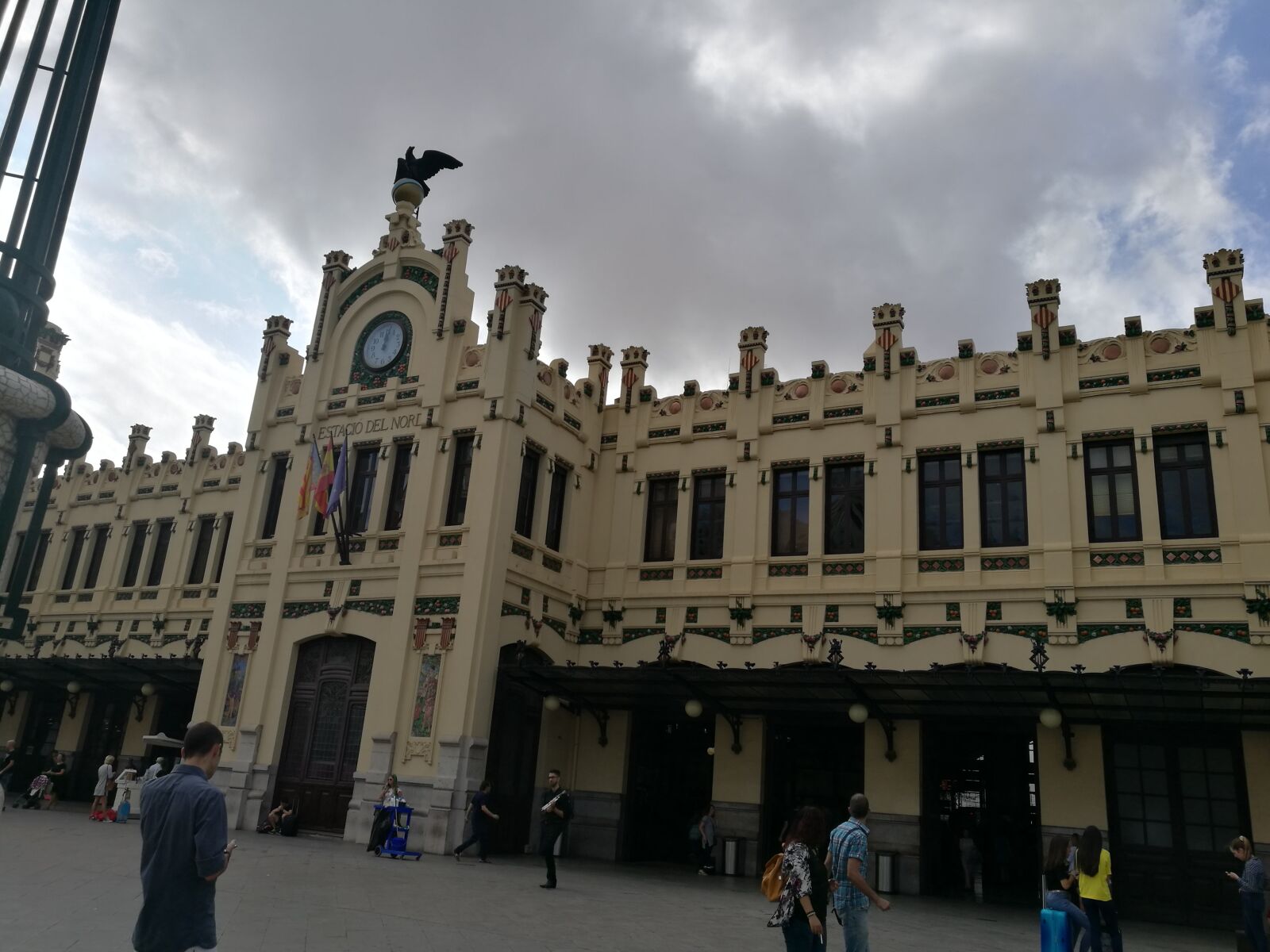 HUAWEI P9 sample photo. Valencia, station, train photography