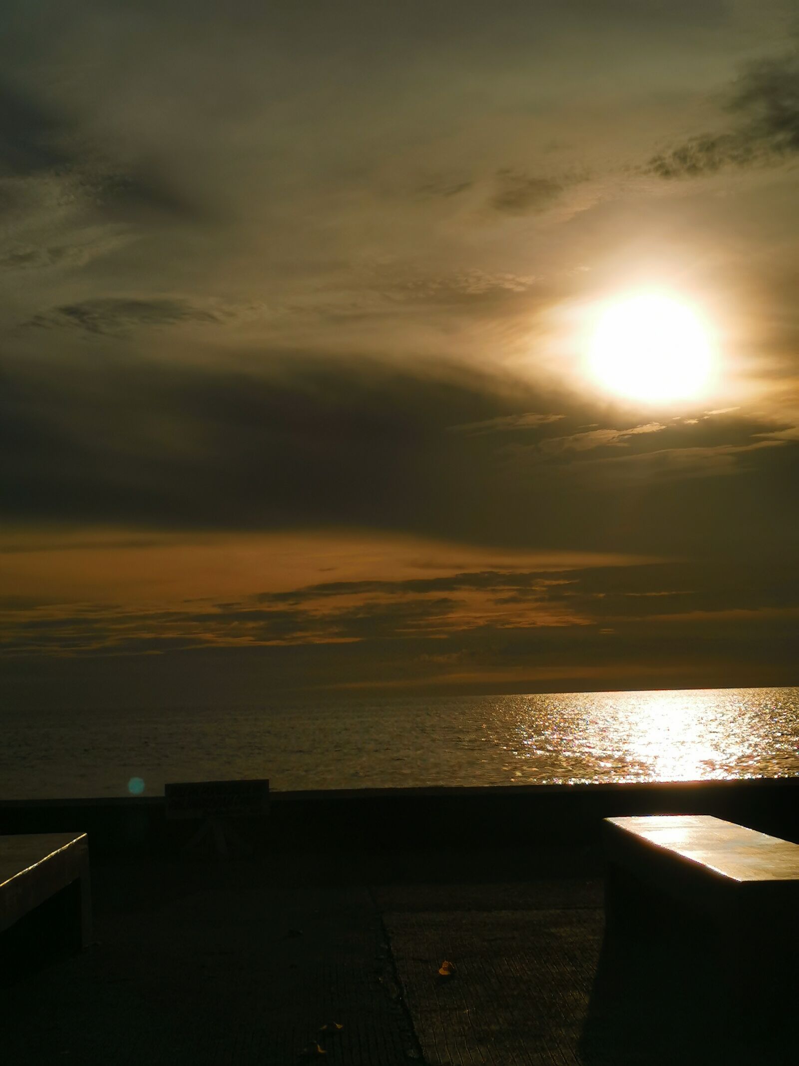 HUAWEI P30 sample photo. Sunset, boulevard, clouds photography