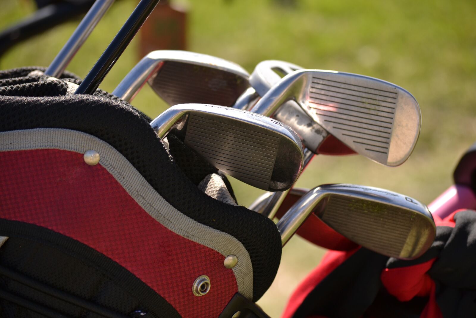 Nikon D3100 sample photo. Golf, golf clubs, golfing photography