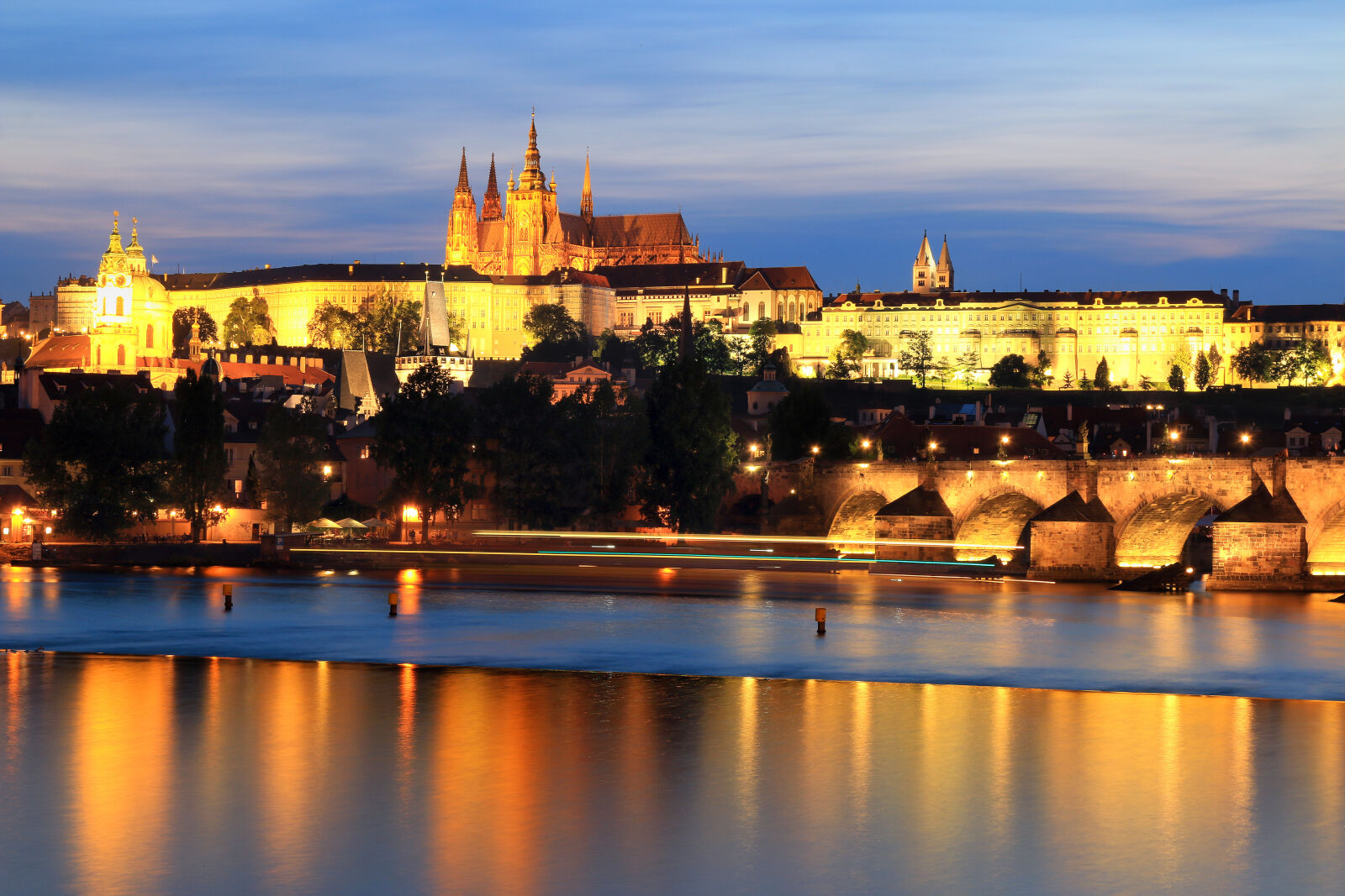 Canon EOS 70D sample photo. Castle, historical, lights, long photography