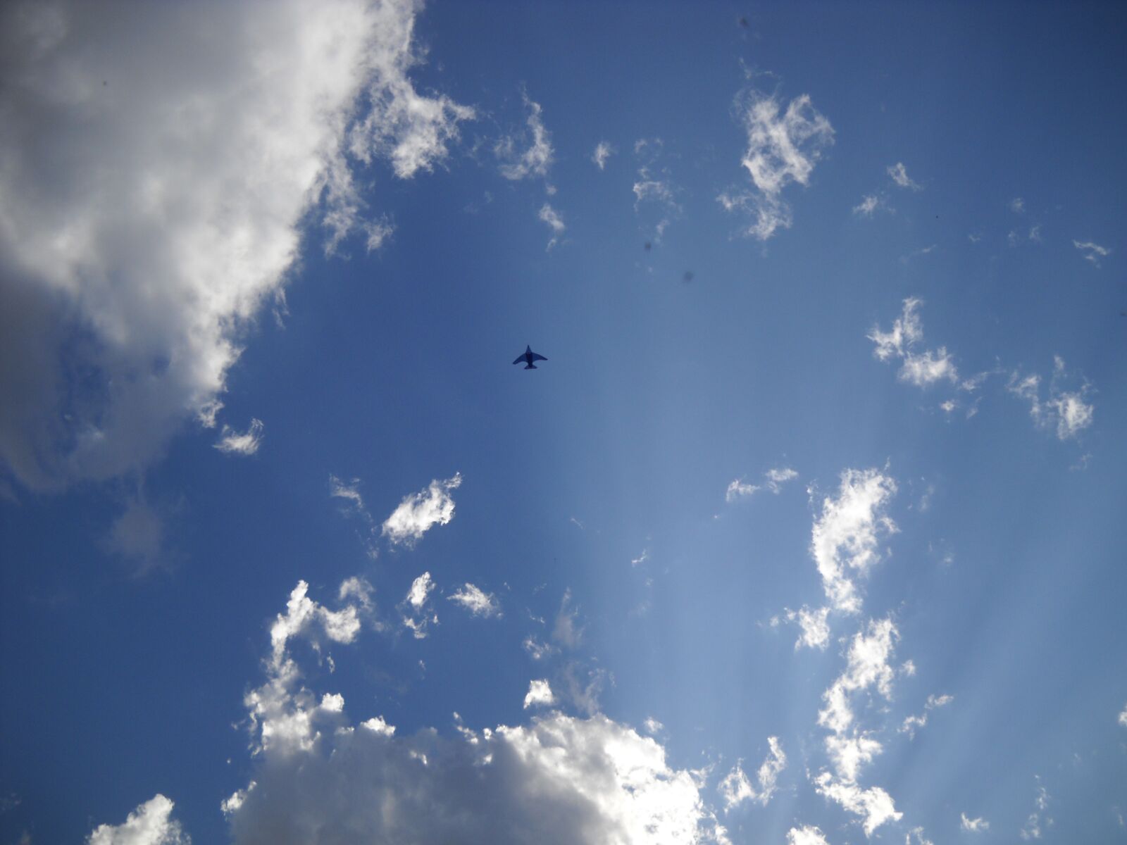 Nikon Coolpix L20 sample photo. Sky, clouds, air photography
