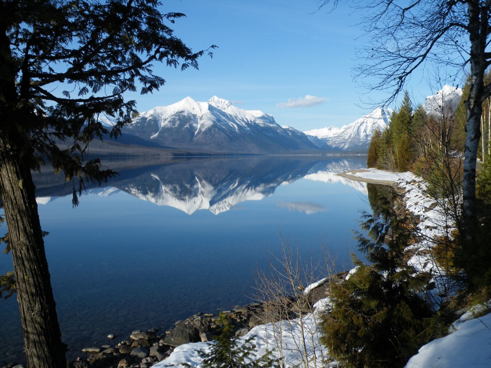 Fujifilm FinePix S8100fd sample photo. Lake mcdonald, mount vaught photography