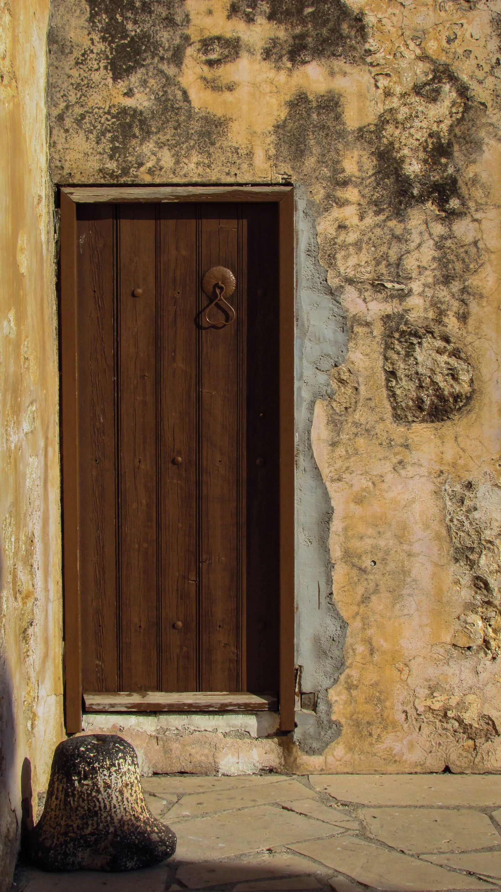 Canon PowerShot SX400 IS sample photo. Door, wooden, wall photography