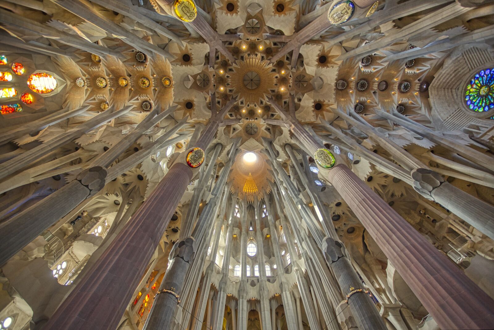Canon EF 17-40mm F4L USM sample photo. Barcelona, architecture, spain photography