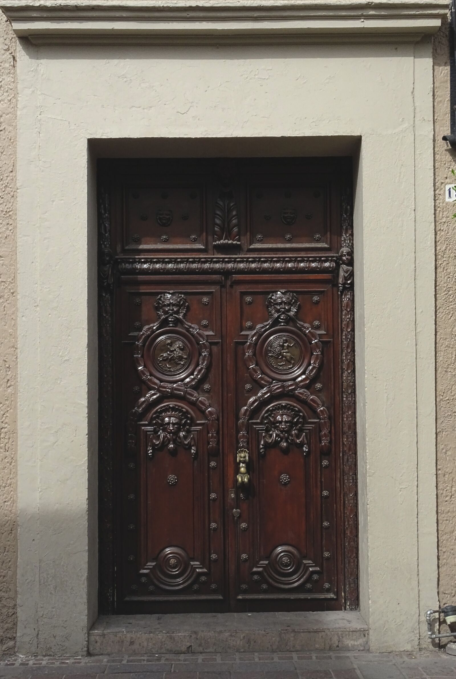 Sony DSC-HX60 sample photo. Door, entrance door, house photography