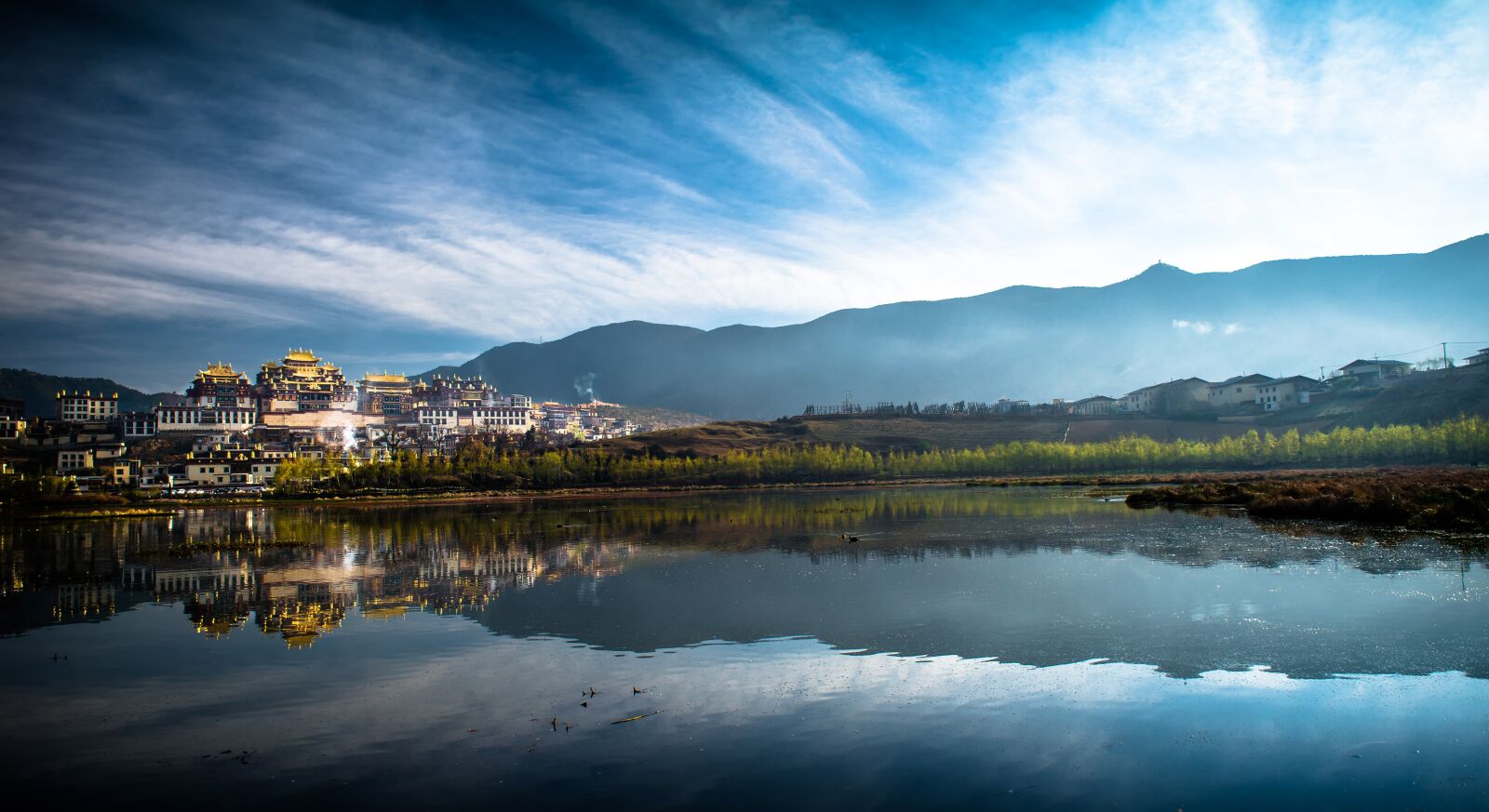 Nikon D4 sample photo. Lake, temple, plateau photography