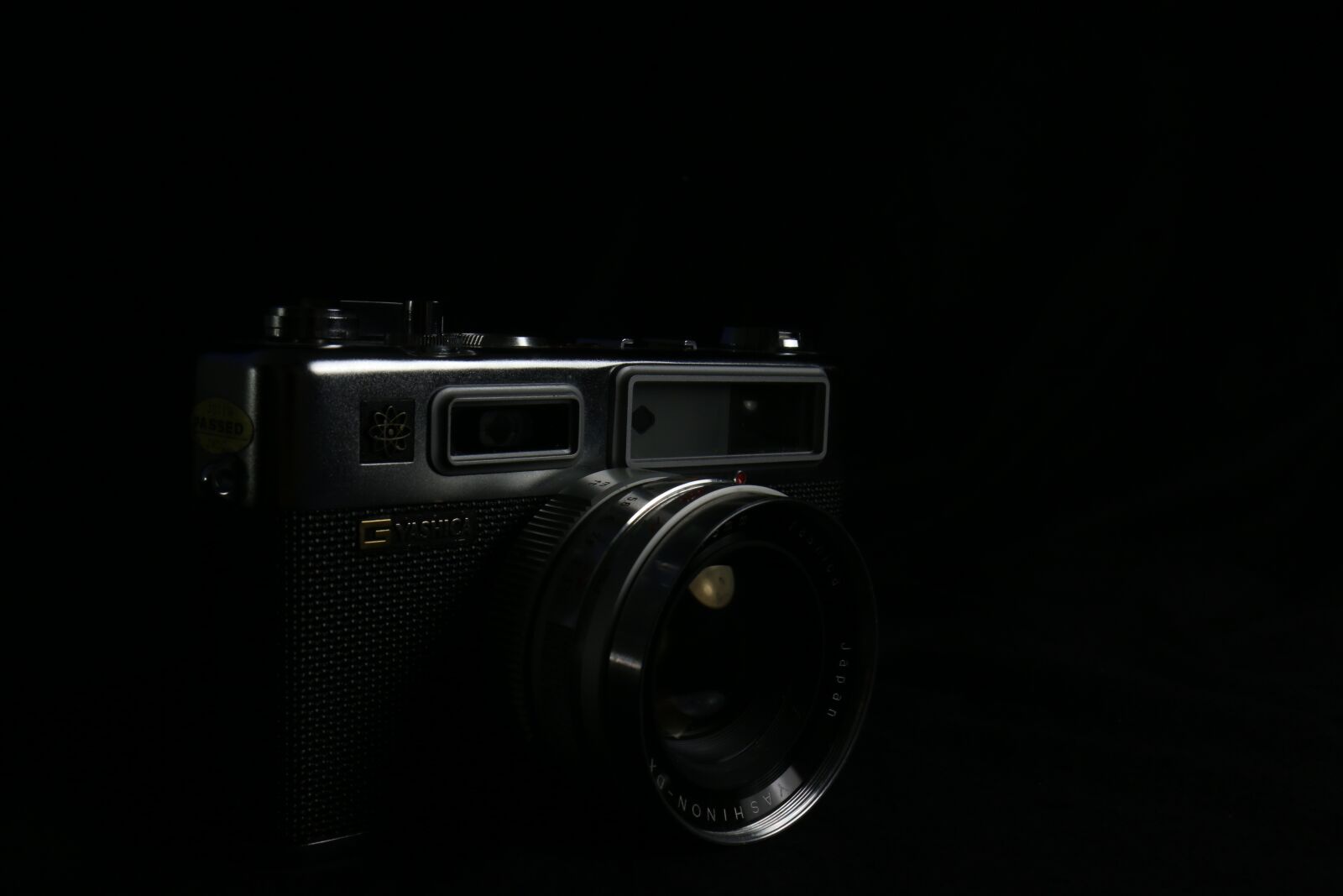 Canon EOS 70D sample photo. Yashica, camera, analog camera photography