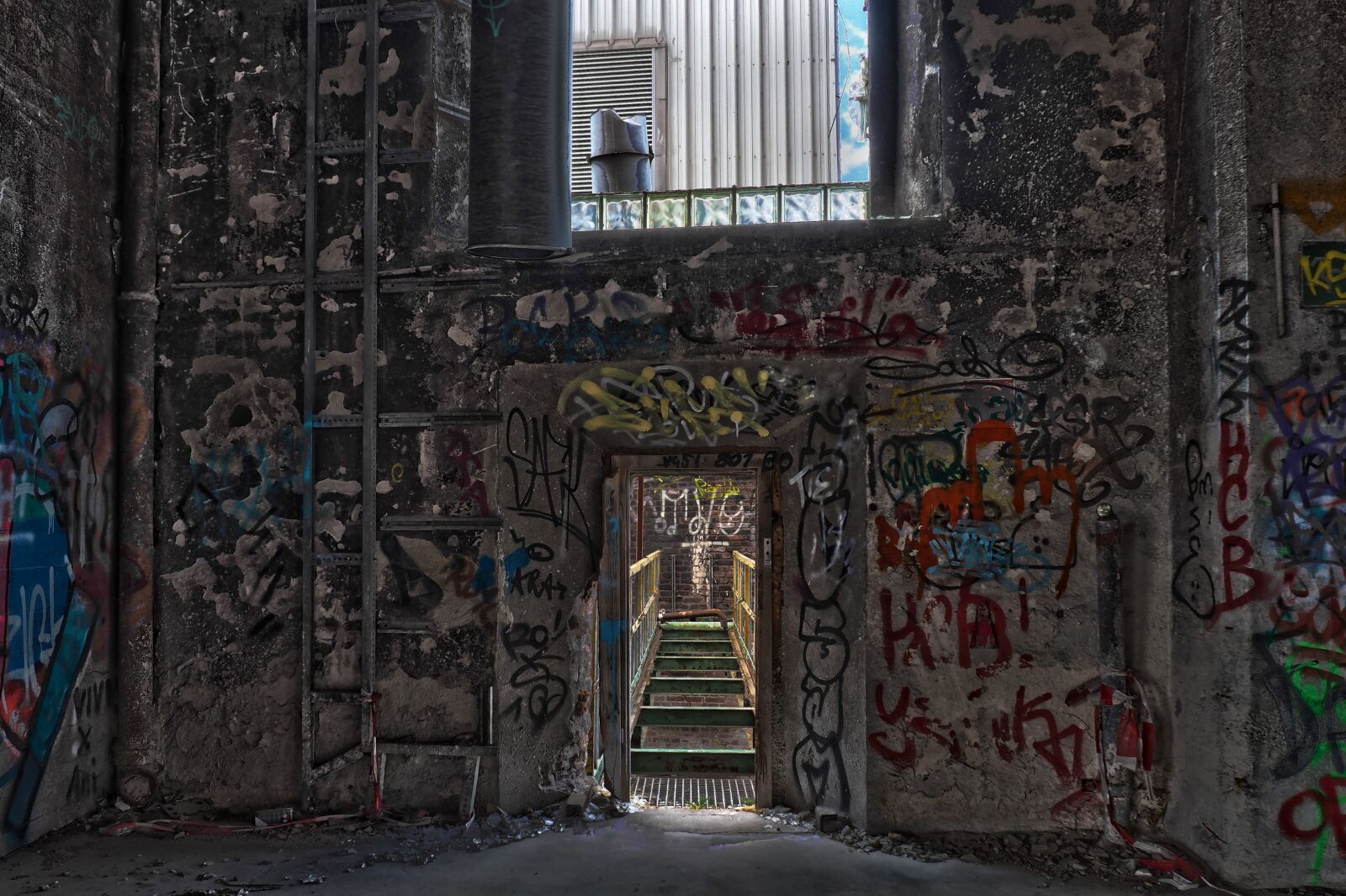 Olympus OM-D E-M10 sample photo. Lost places, factory, old photography